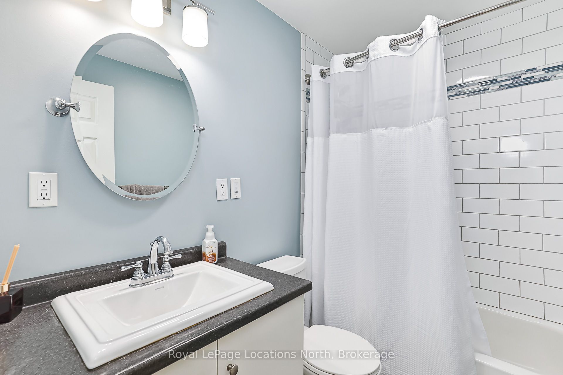 158078 7th Line Property Photo 47