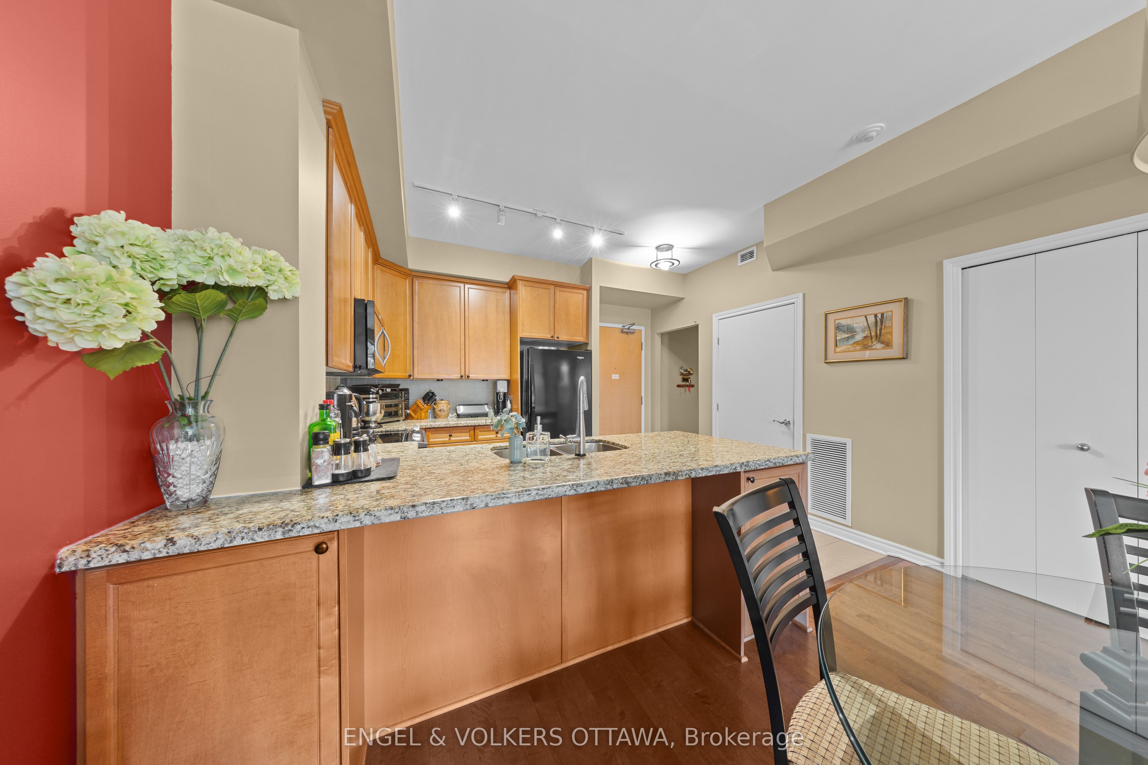 205 Bolton Street 304 Property Photo 12