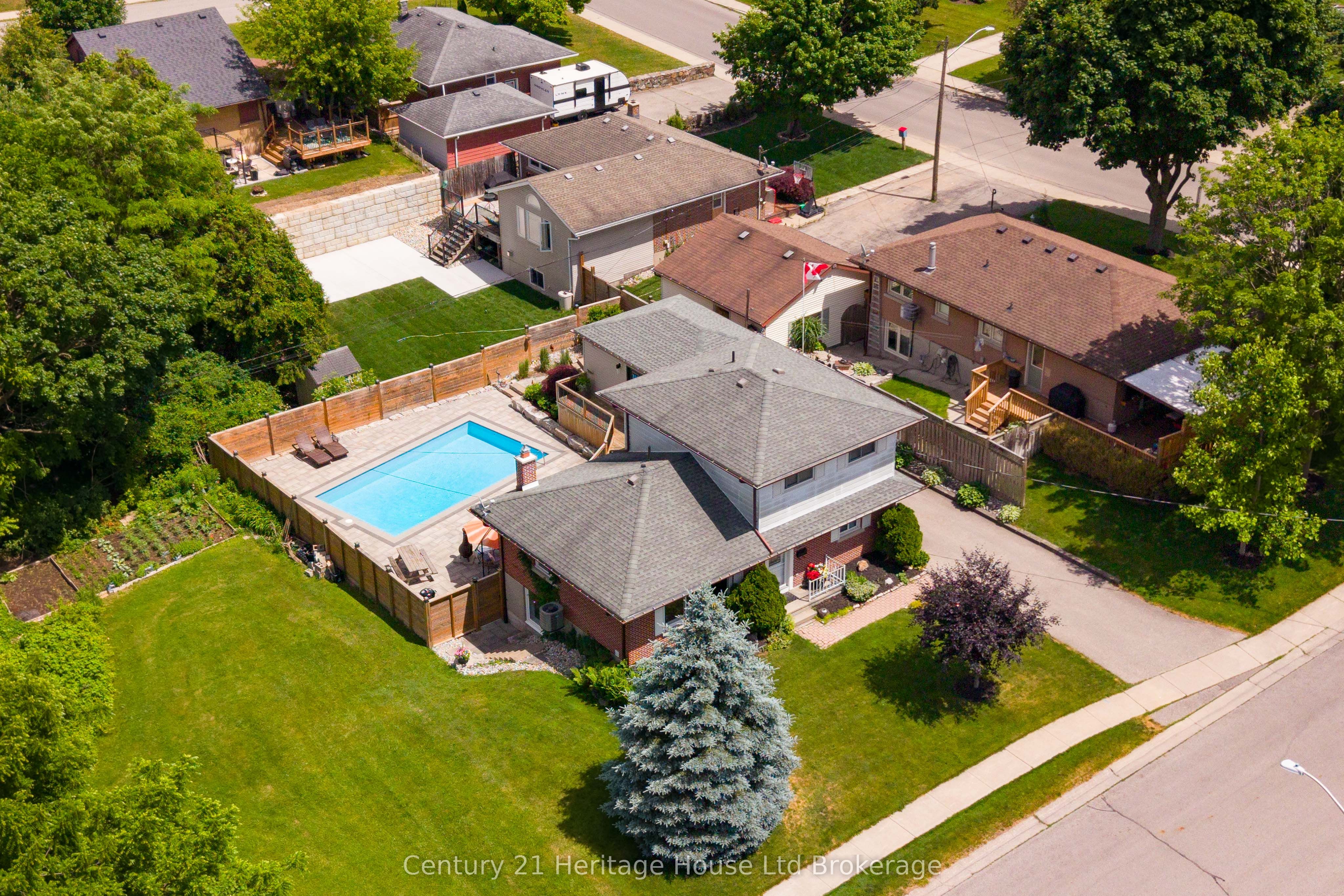 462 Rivercrest Drive Property Photo 1