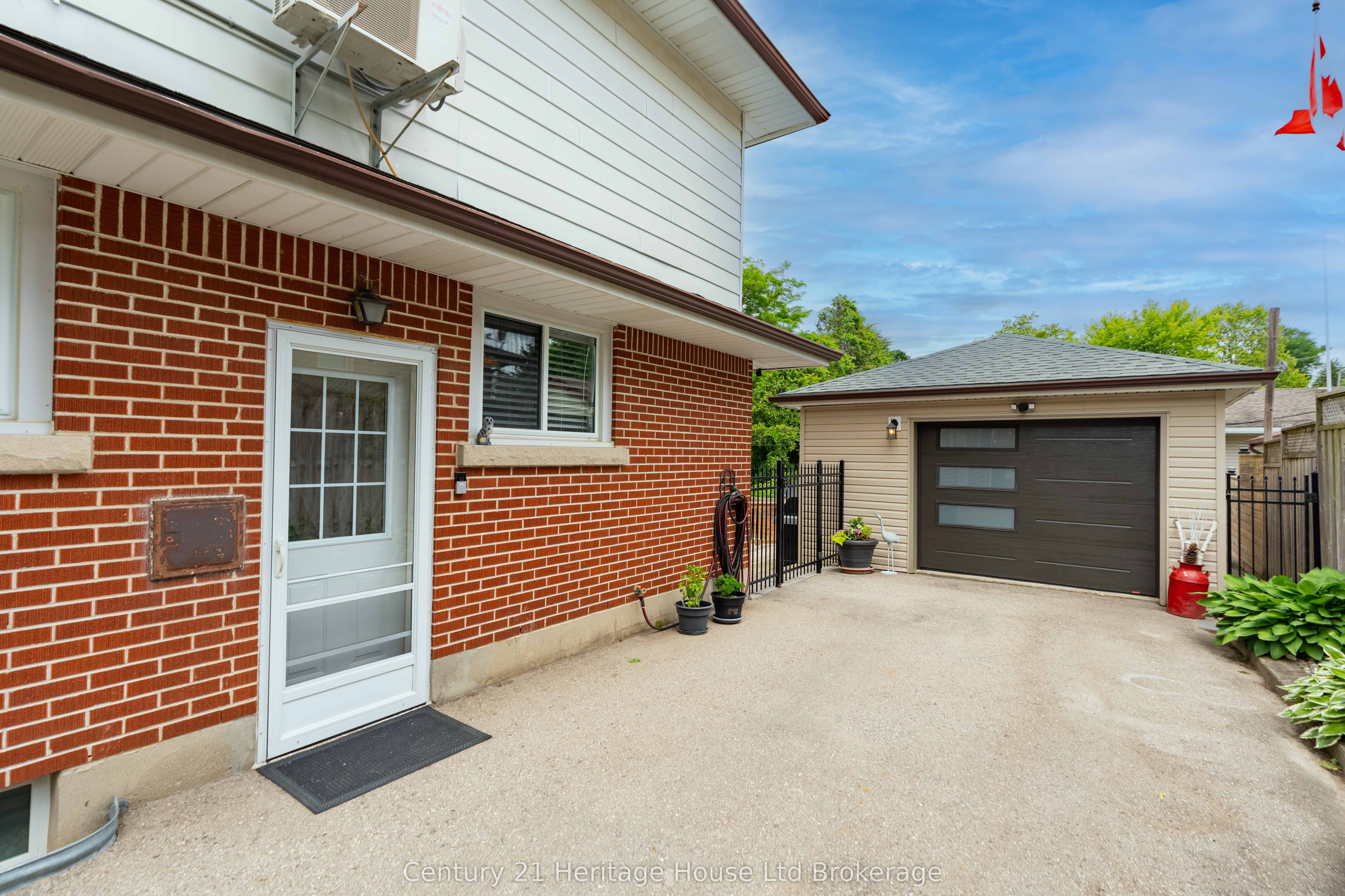 462 Rivercrest Drive Property Photo 33