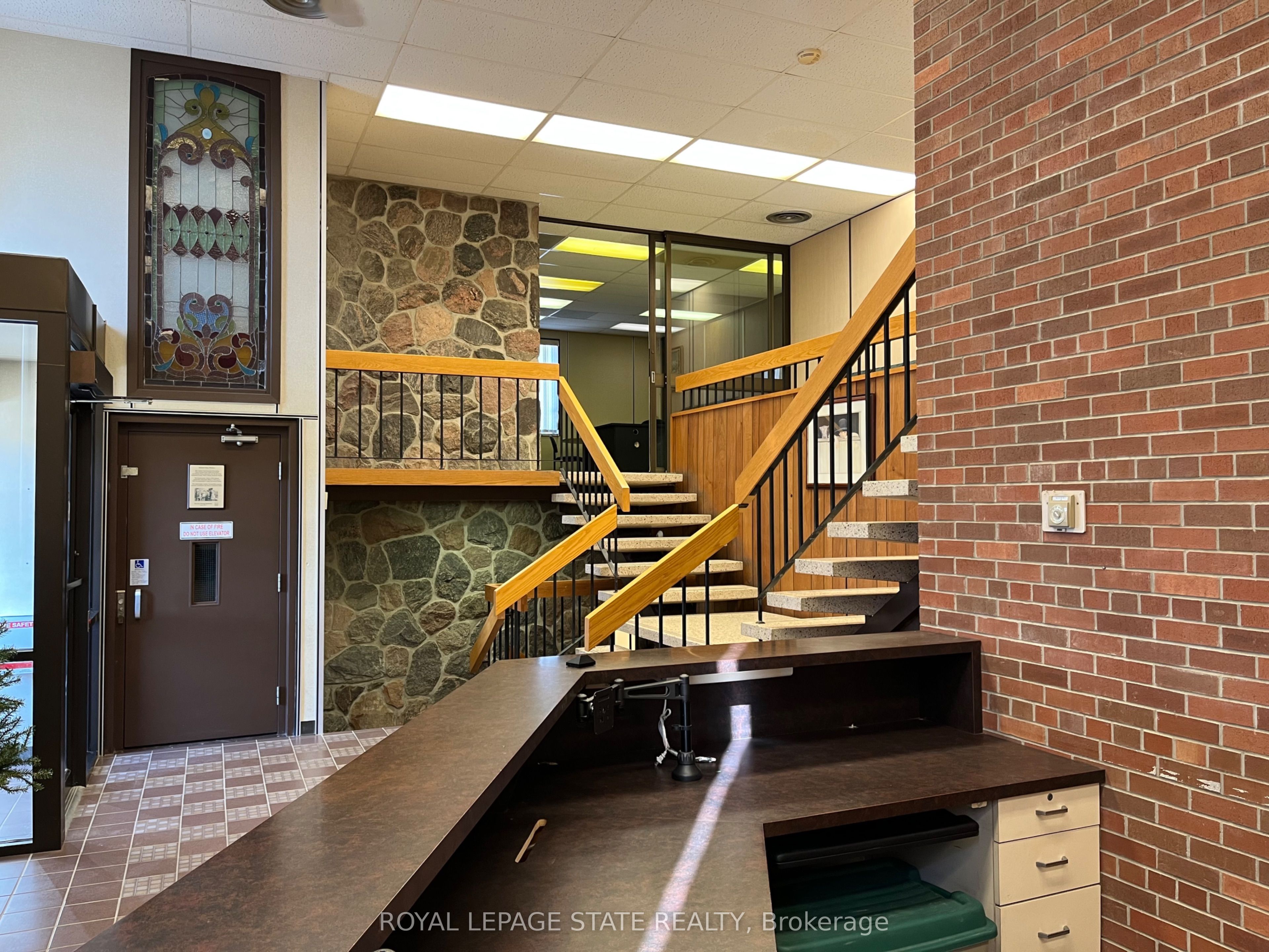 111 Broad Street E Property Photo 6