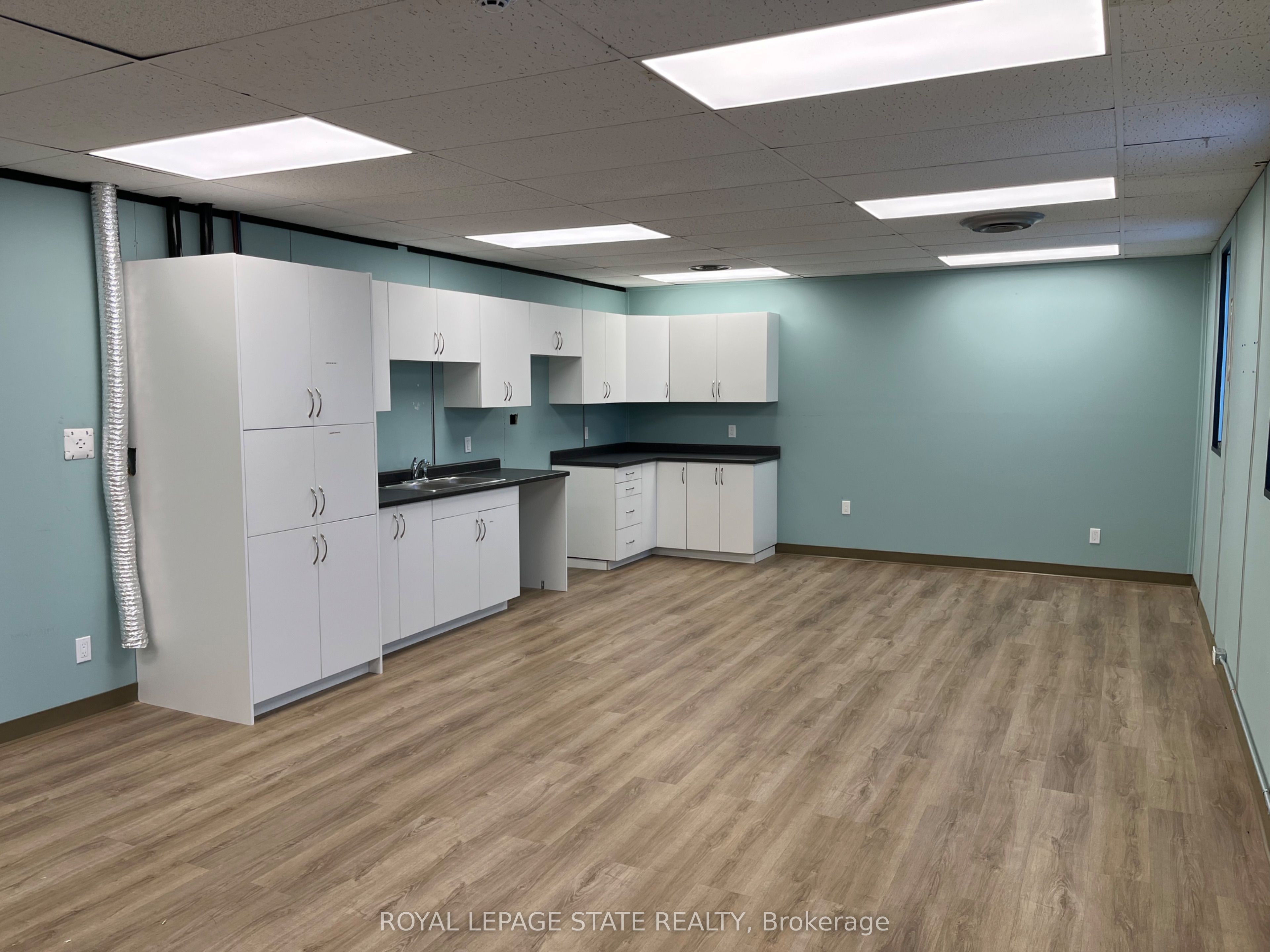 111 Broad Street E Property Photo 11