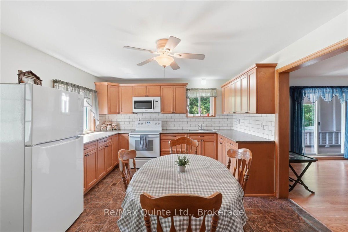 16492 Highway 62 Property Photo 8
