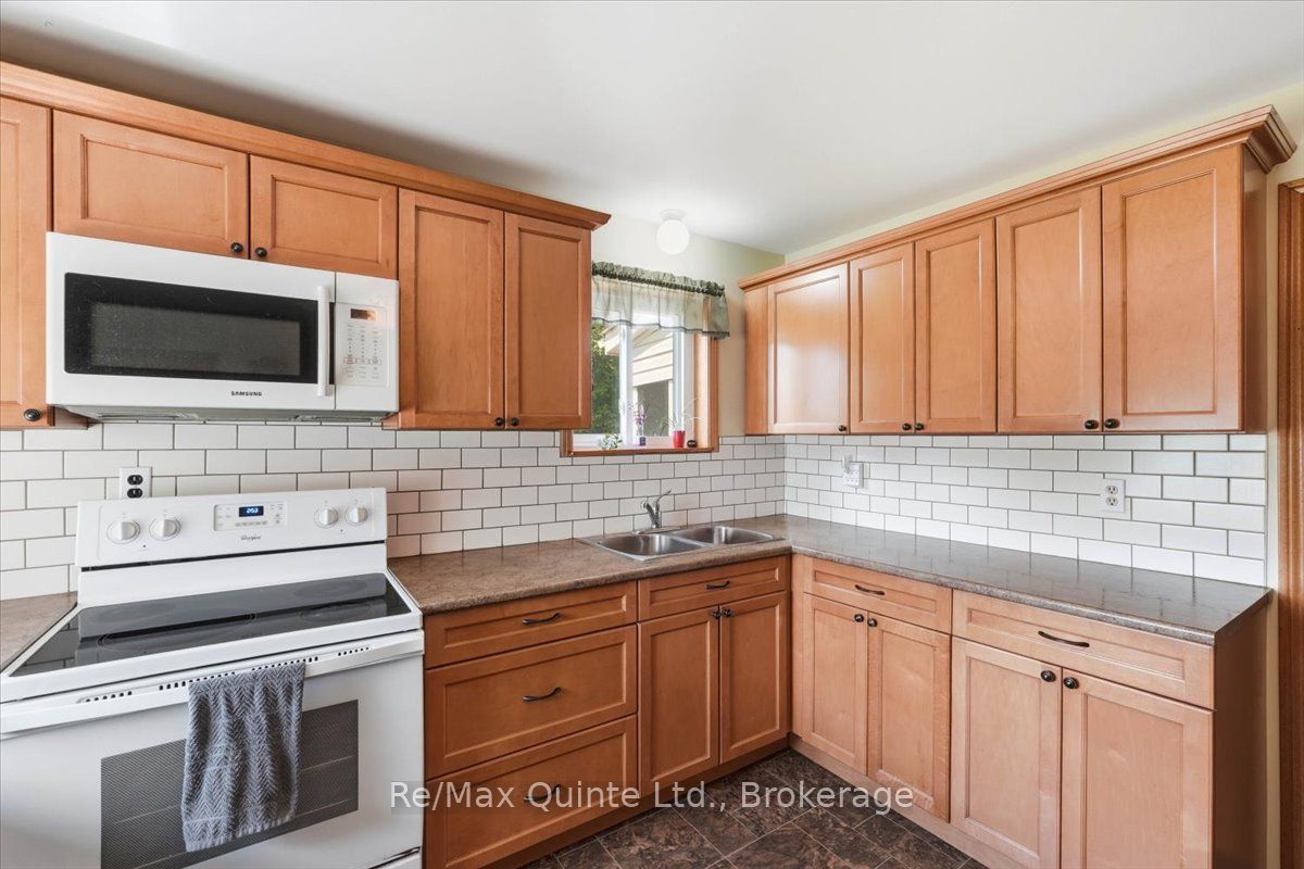 16492 Highway 62 Property Photo 10