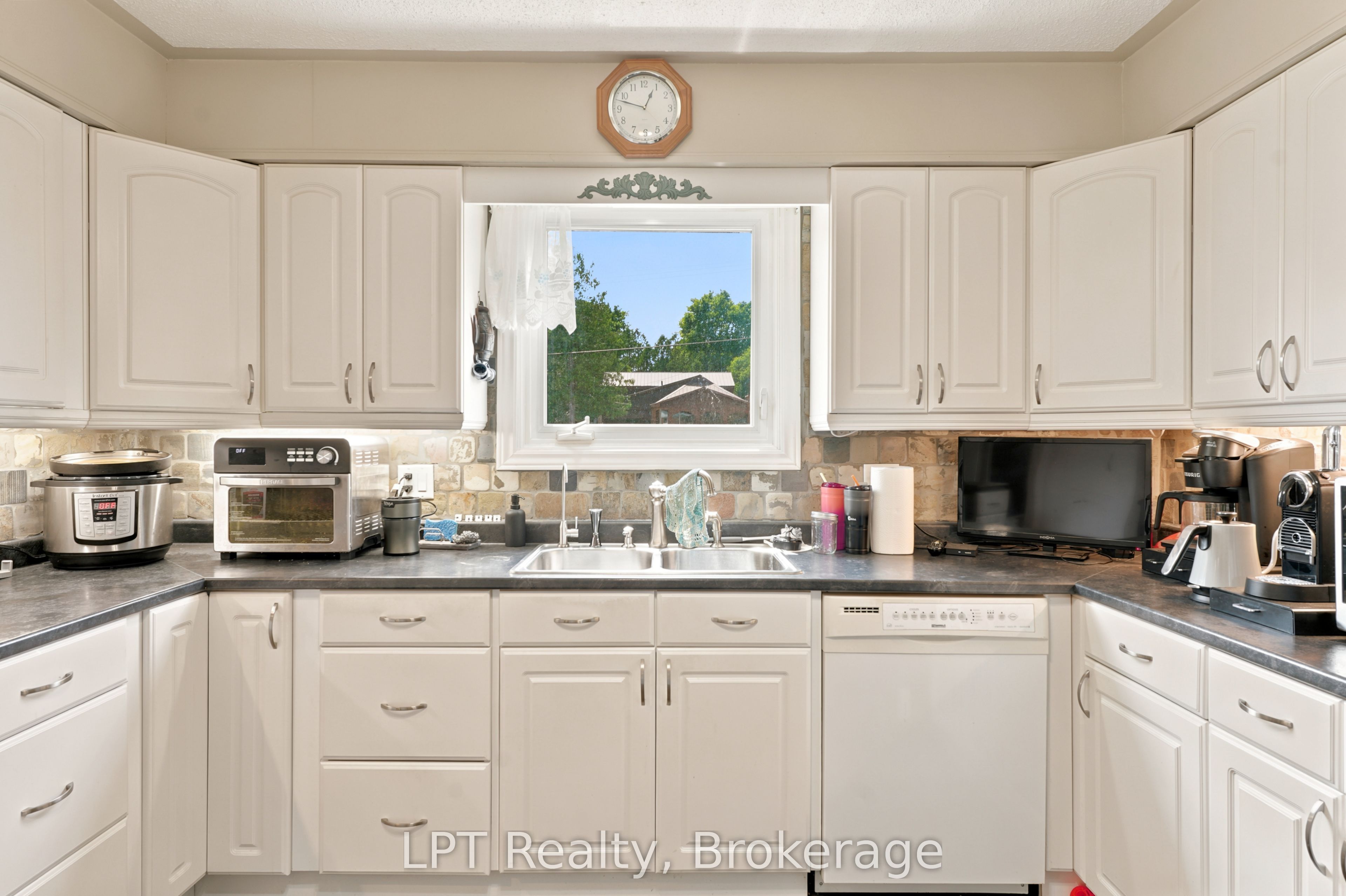 458 Princess Street Property Photo 21