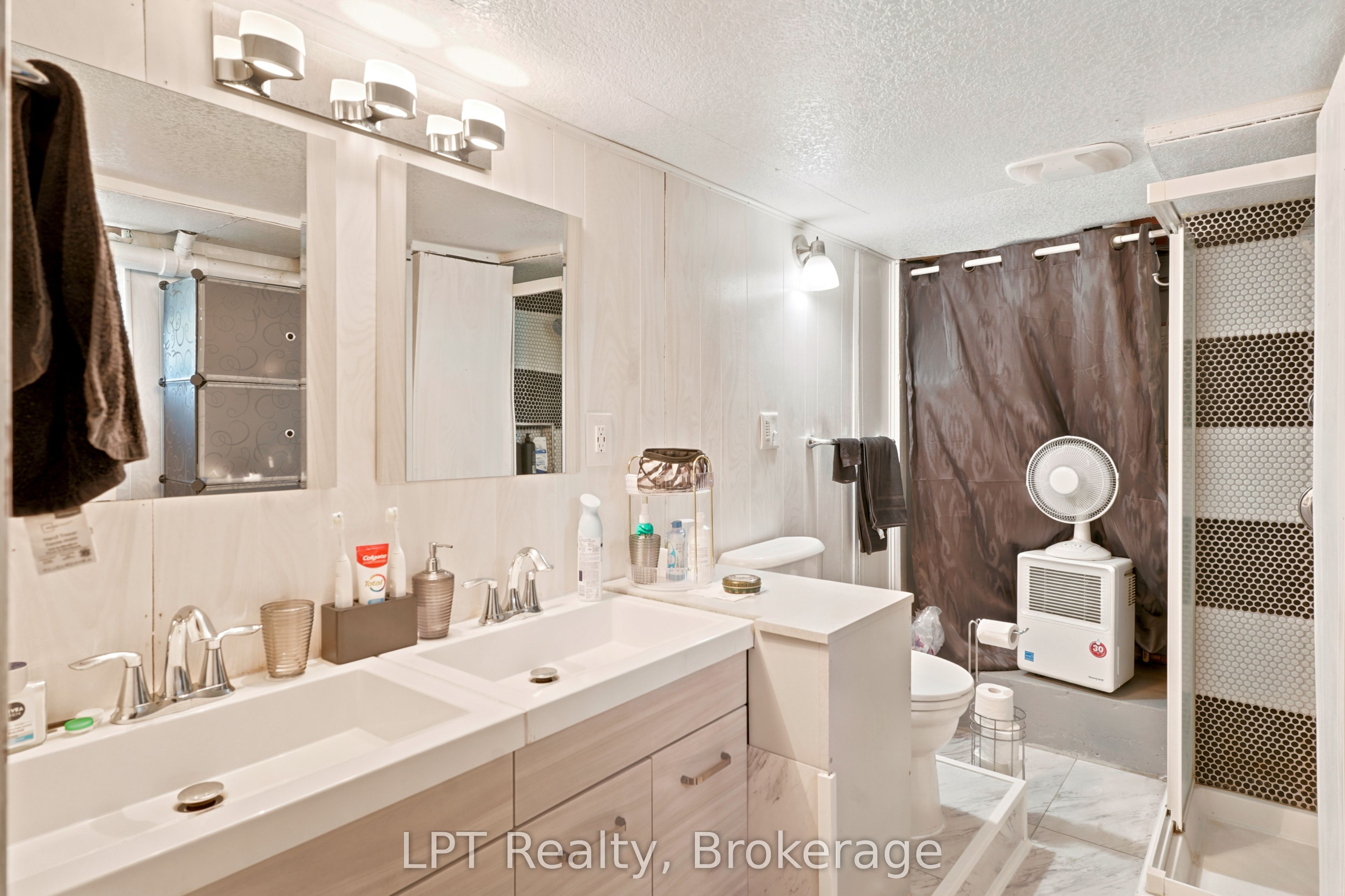 458 Princess Street Property Photo 36