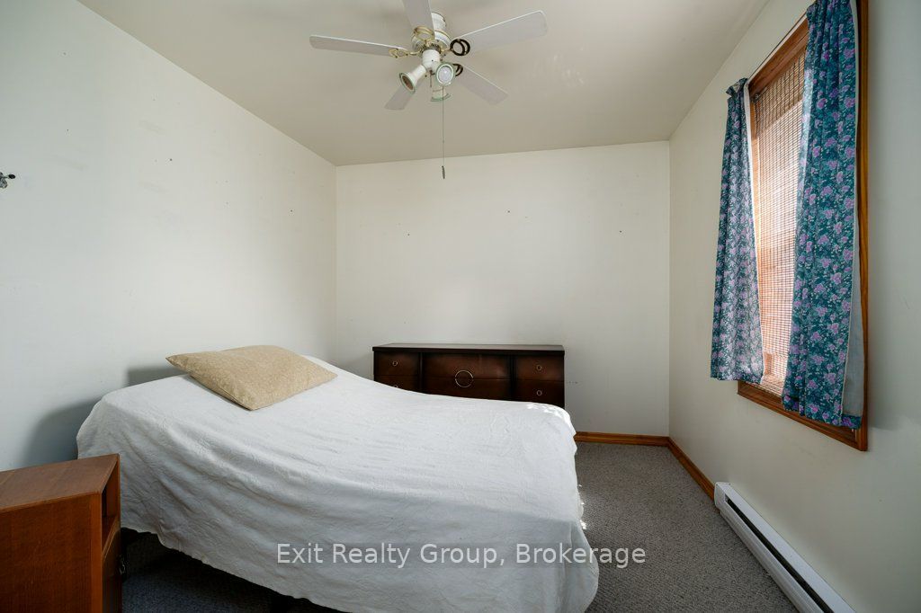 8 Ridley Street E Property Photo 19