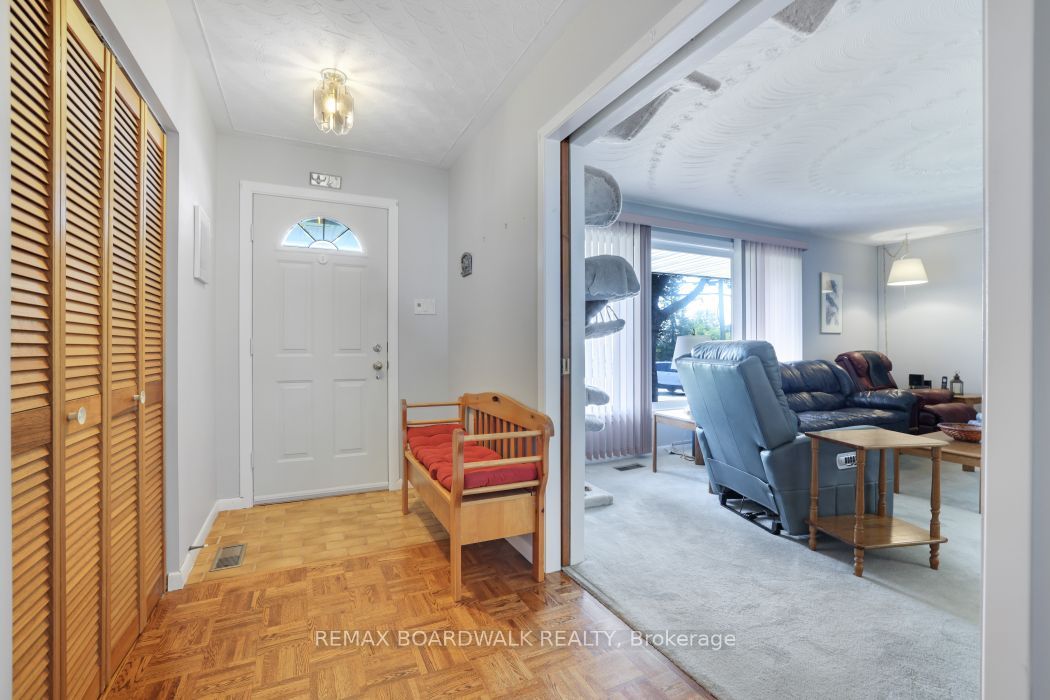 2043 Carp Road Property Photo 6