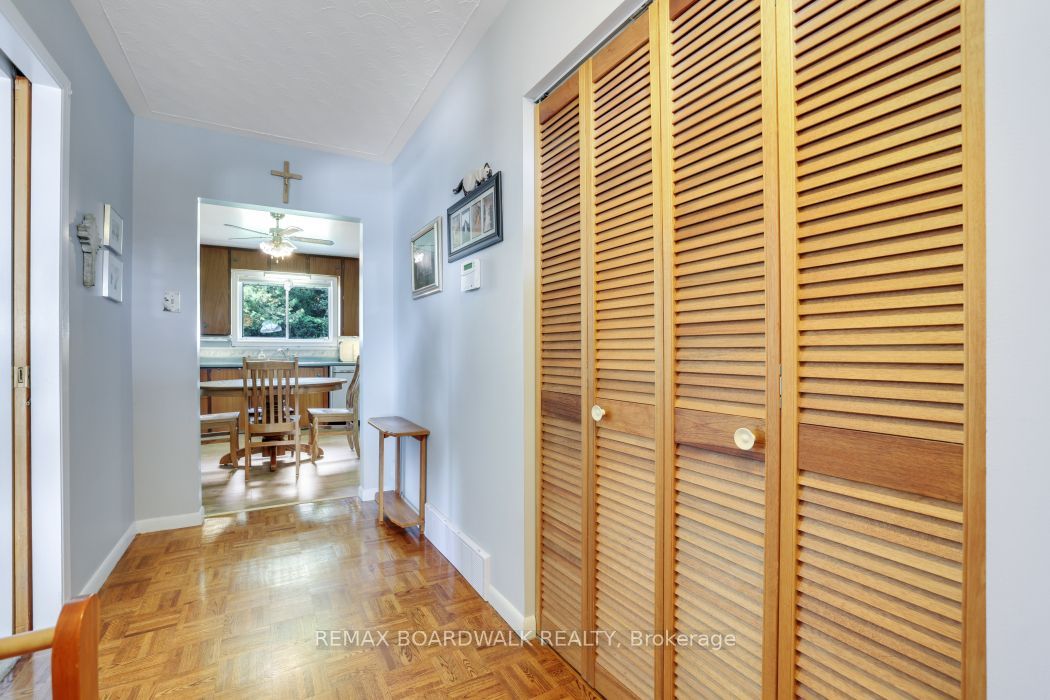 2043 Carp Road Property Photo 7