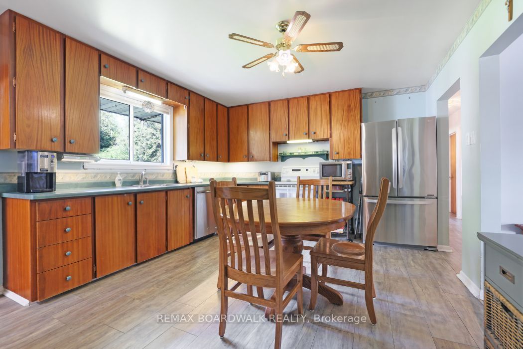 2043 Carp Road Property Photo 13