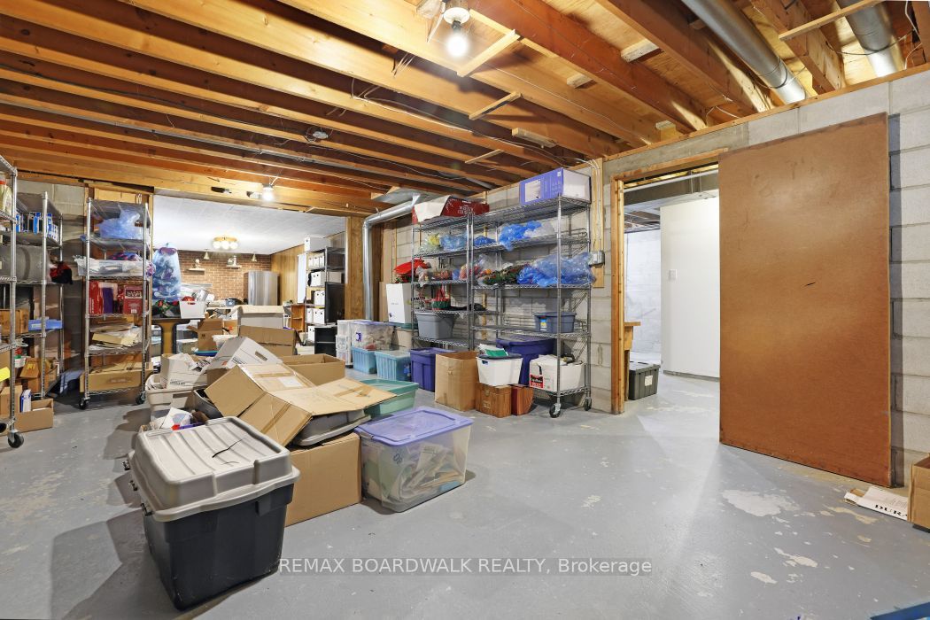 2043 Carp Road Property Photo 24
