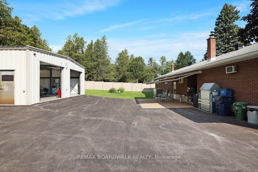2043 Carp Road Property Photo 26