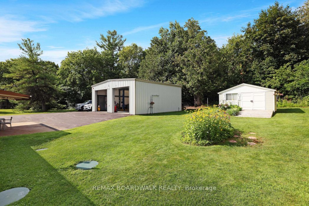 2043 Carp Road Property Photo 31