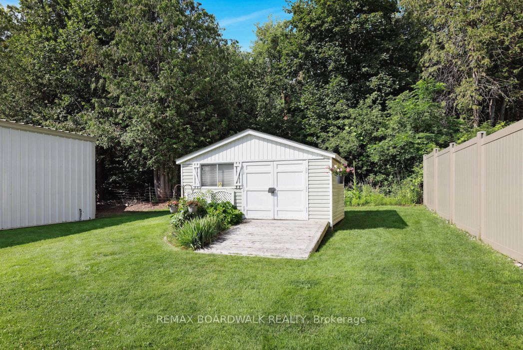 2043 Carp Road Property Photo 32