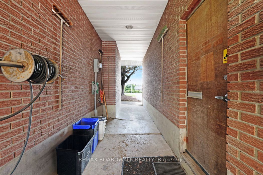 2043 Carp Road Property Photo 33