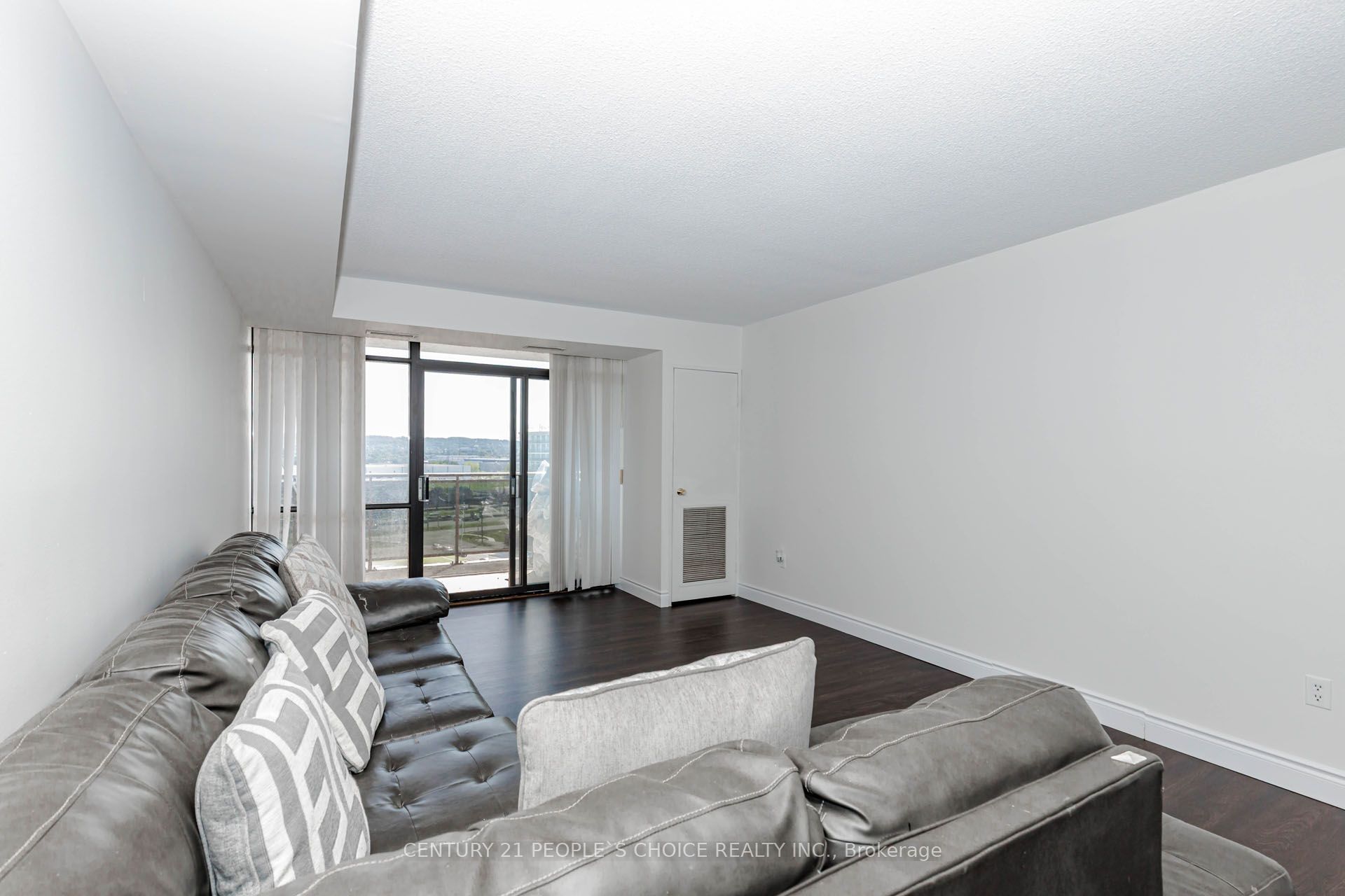 301 Frances Avenue 1203 Property Photo 18