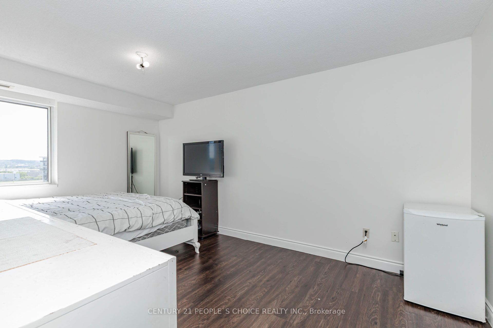 301 Frances Avenue 1203 Property Photo 21