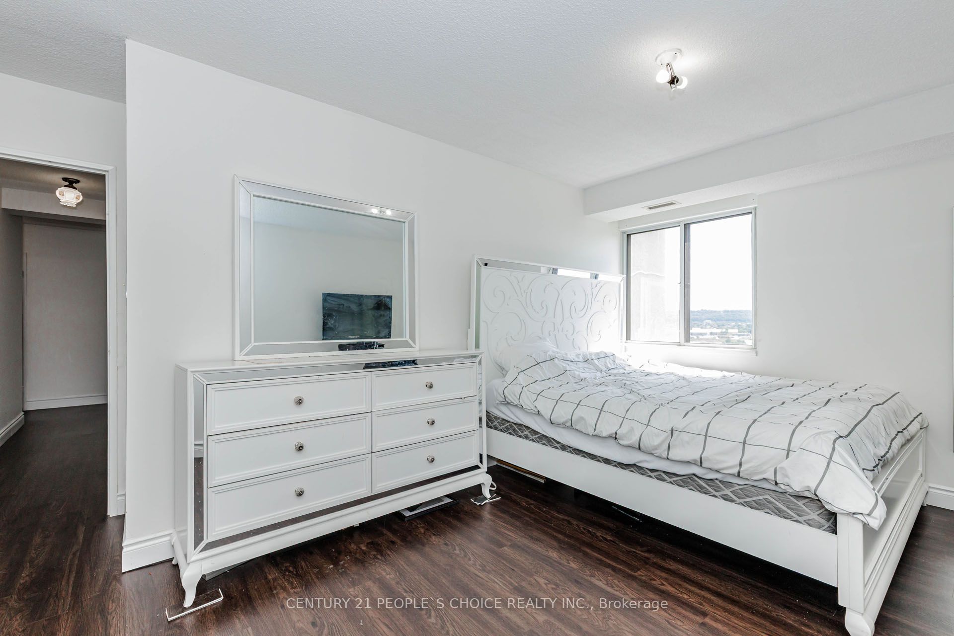 301 Frances Avenue 1203 Property Photo 22