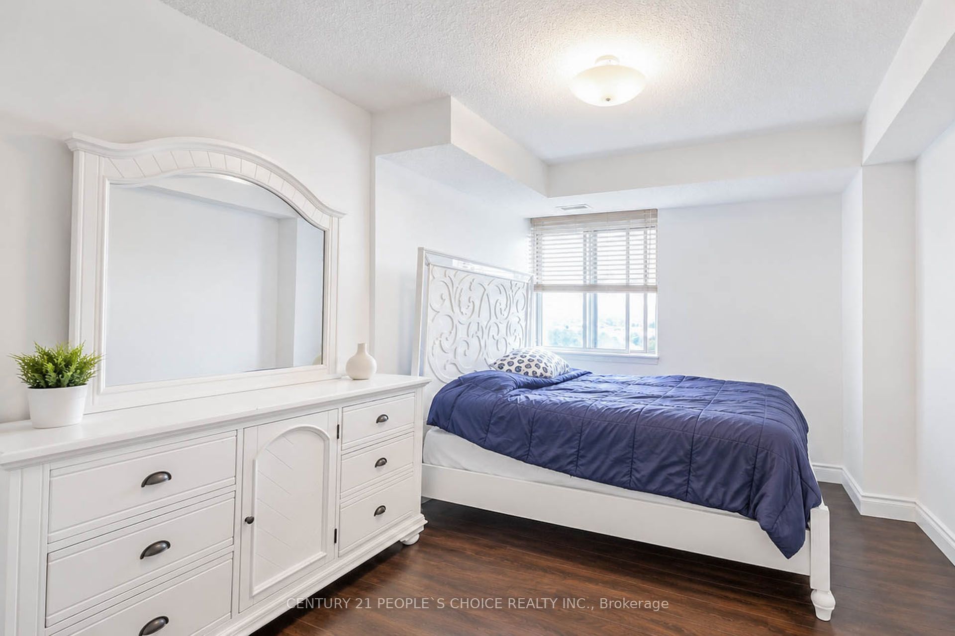 301 Frances Avenue 1203 Property Photo 25
