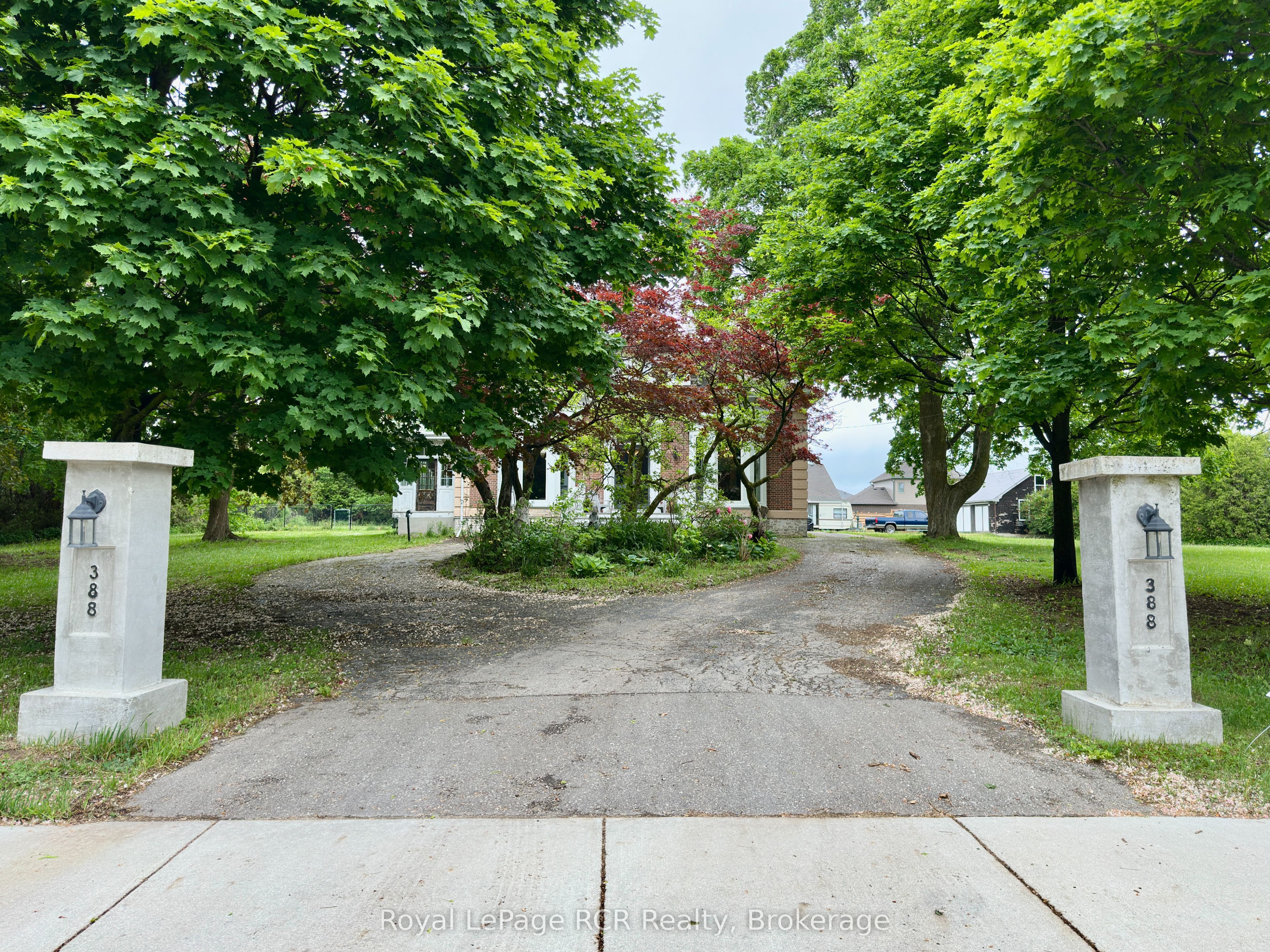 388 Durham Road E Property Photo 1