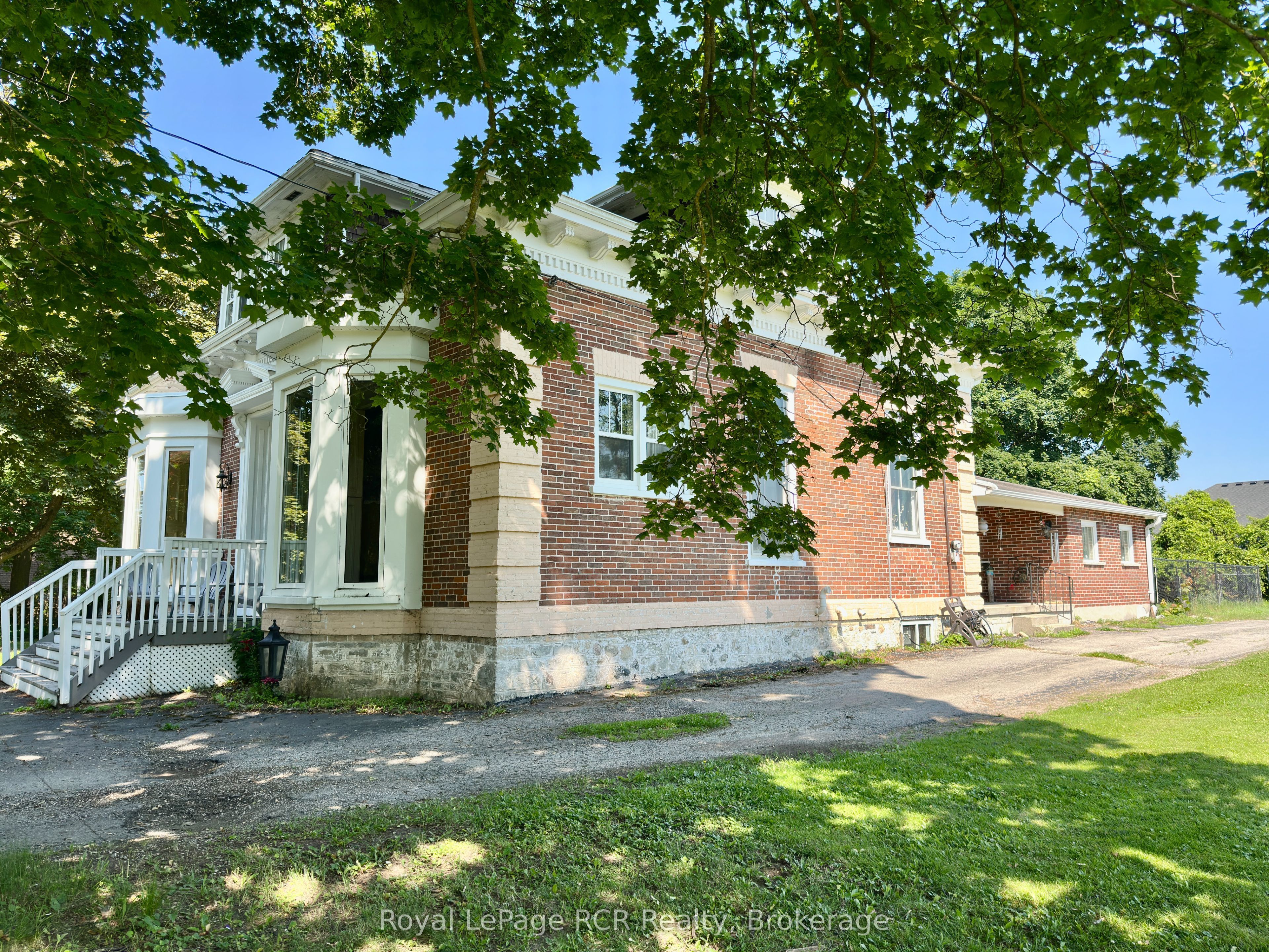 388 Durham Road E Property Photo 5