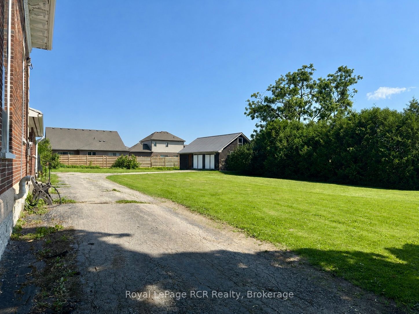 388 Durham Road E Property Photo 6