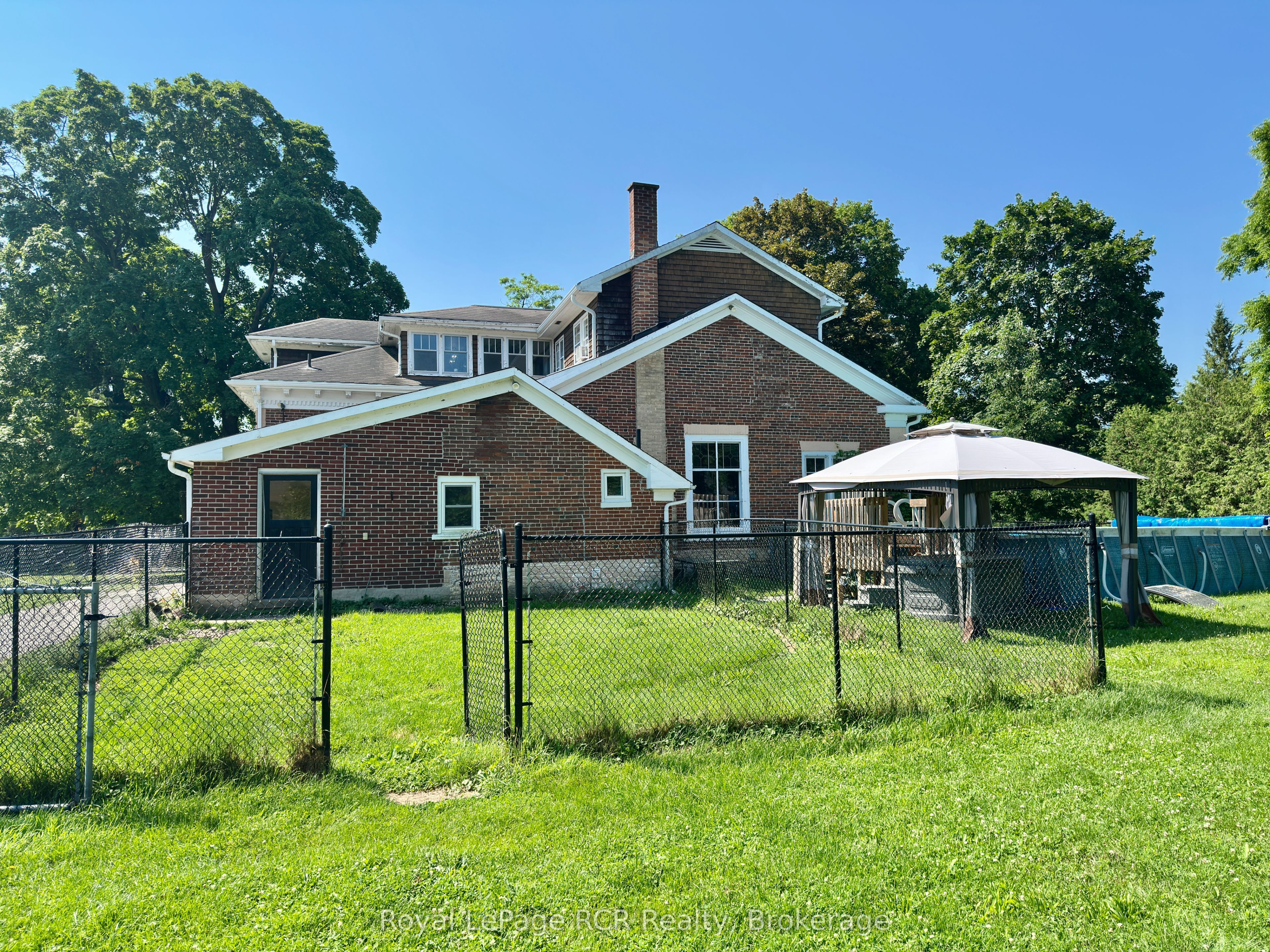 388 Durham Road E Property Photo 9