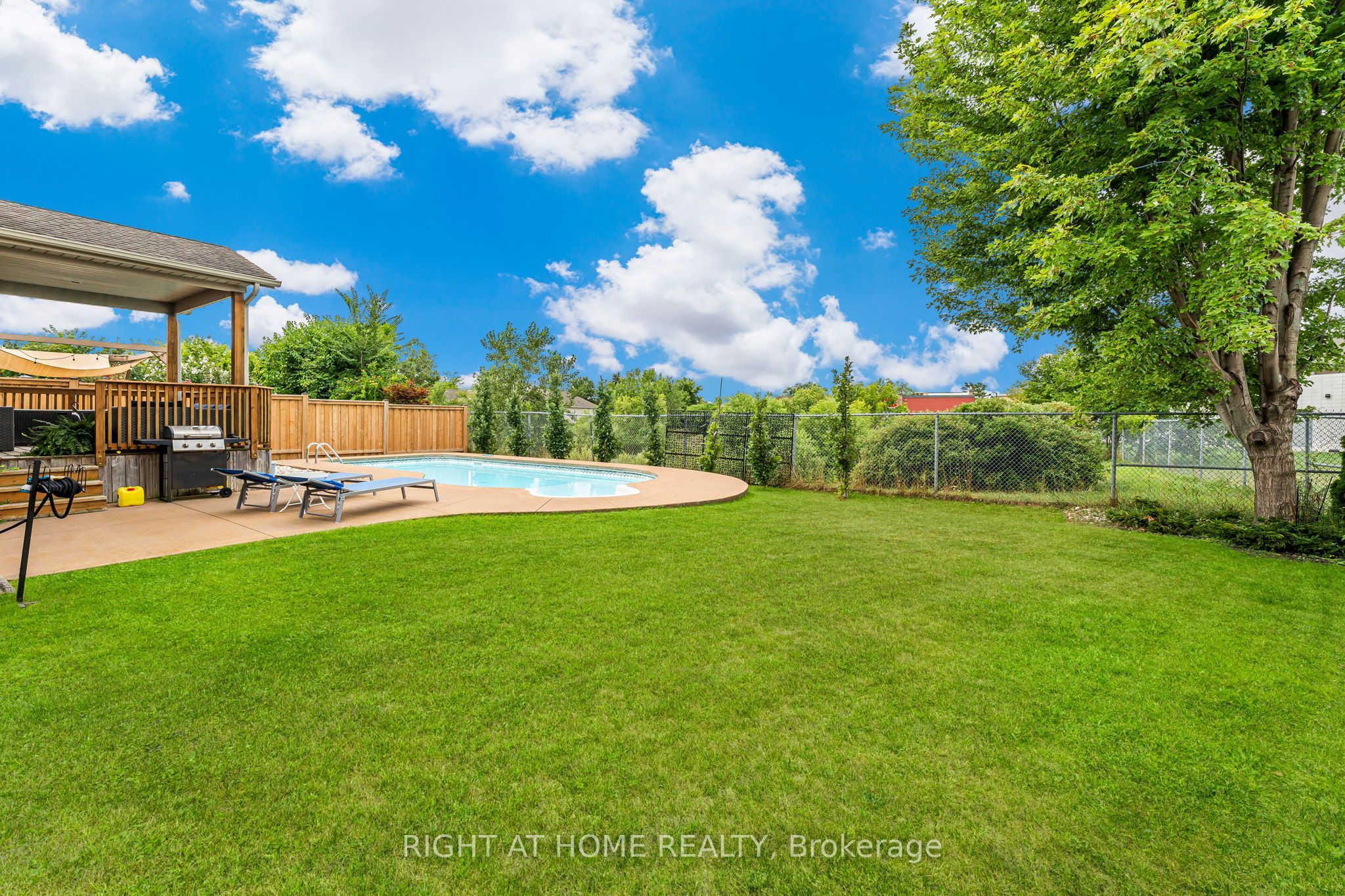 80 Loretta Drive Property Photo 44