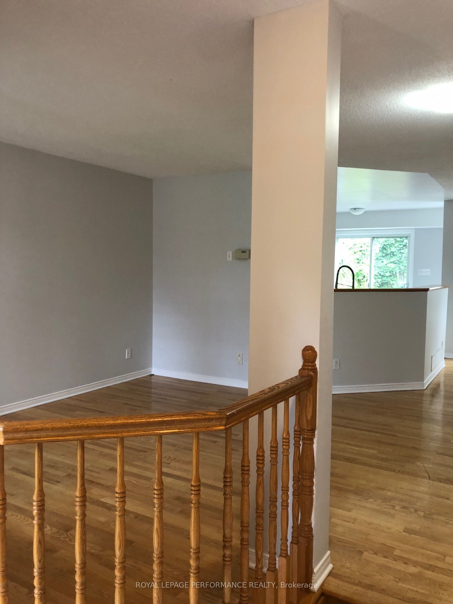 3827 Crowsnest Avenue Property Photo 2