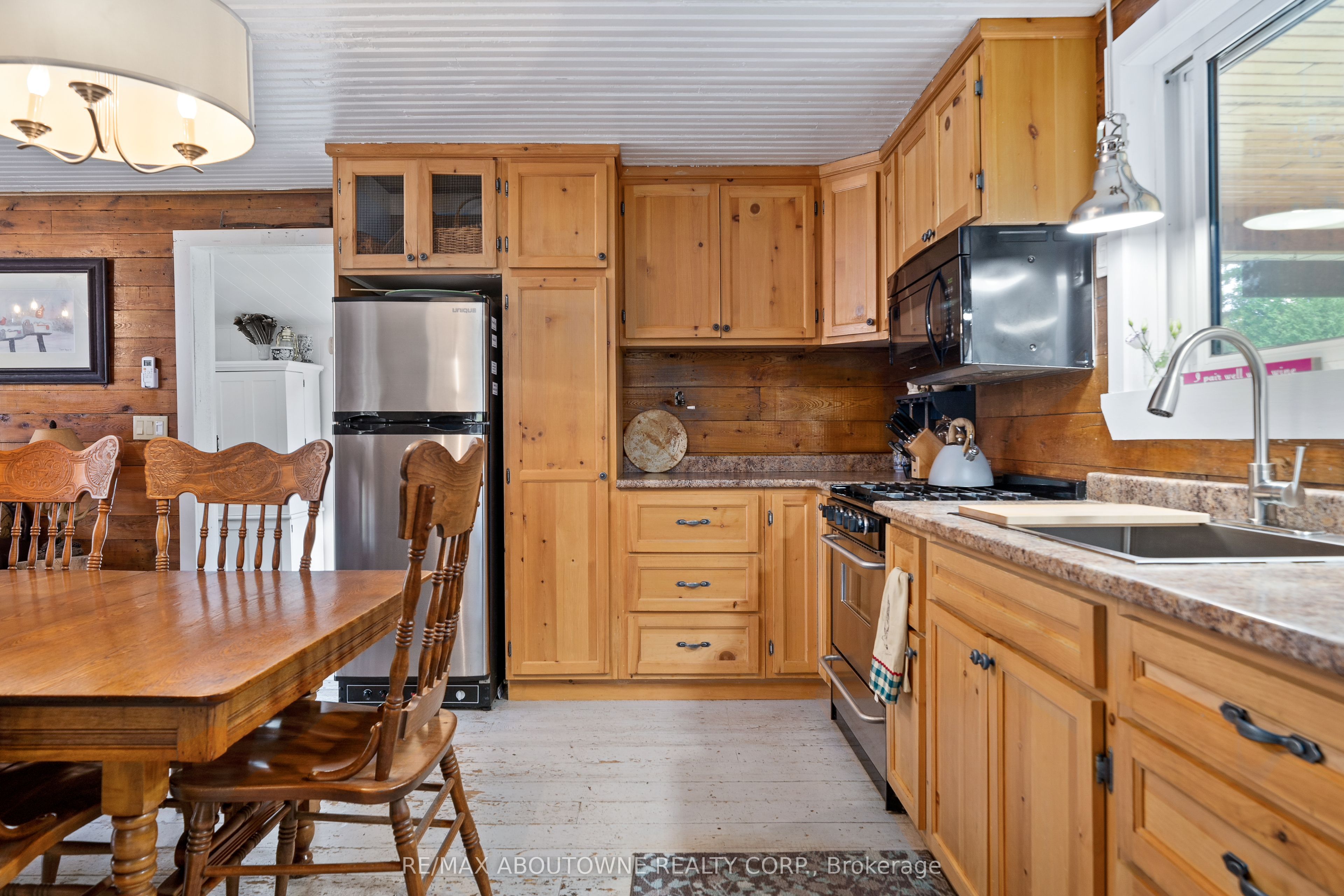 1161 Turcotte Road Property Photo 12