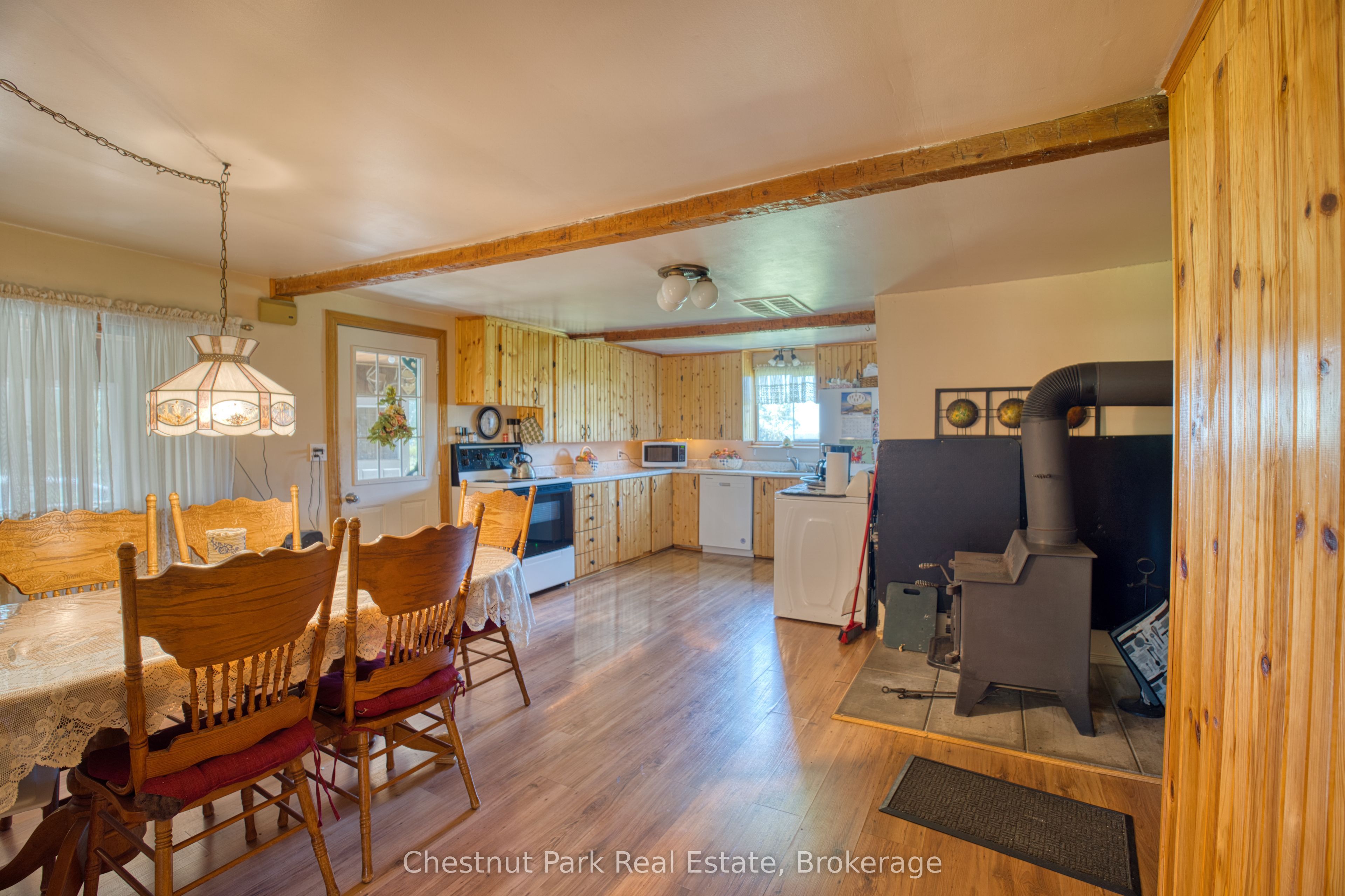 1143 Highway 6 Property Photo 7
