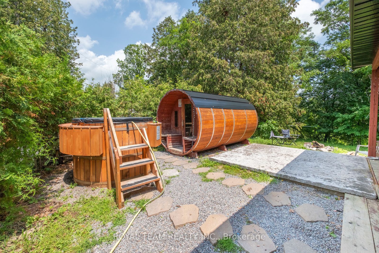 206 E Dunfords Lane Property Photo 26