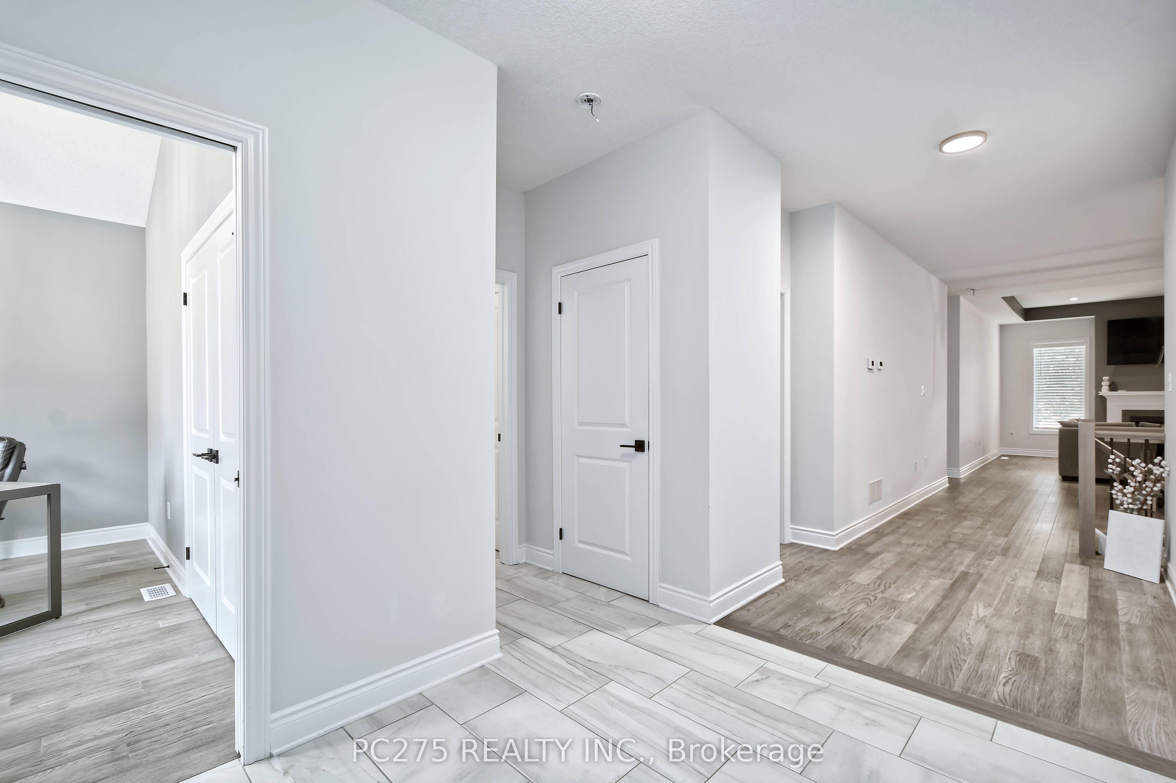 2022 Upperpoint Boulevard 10 Property Photo 4