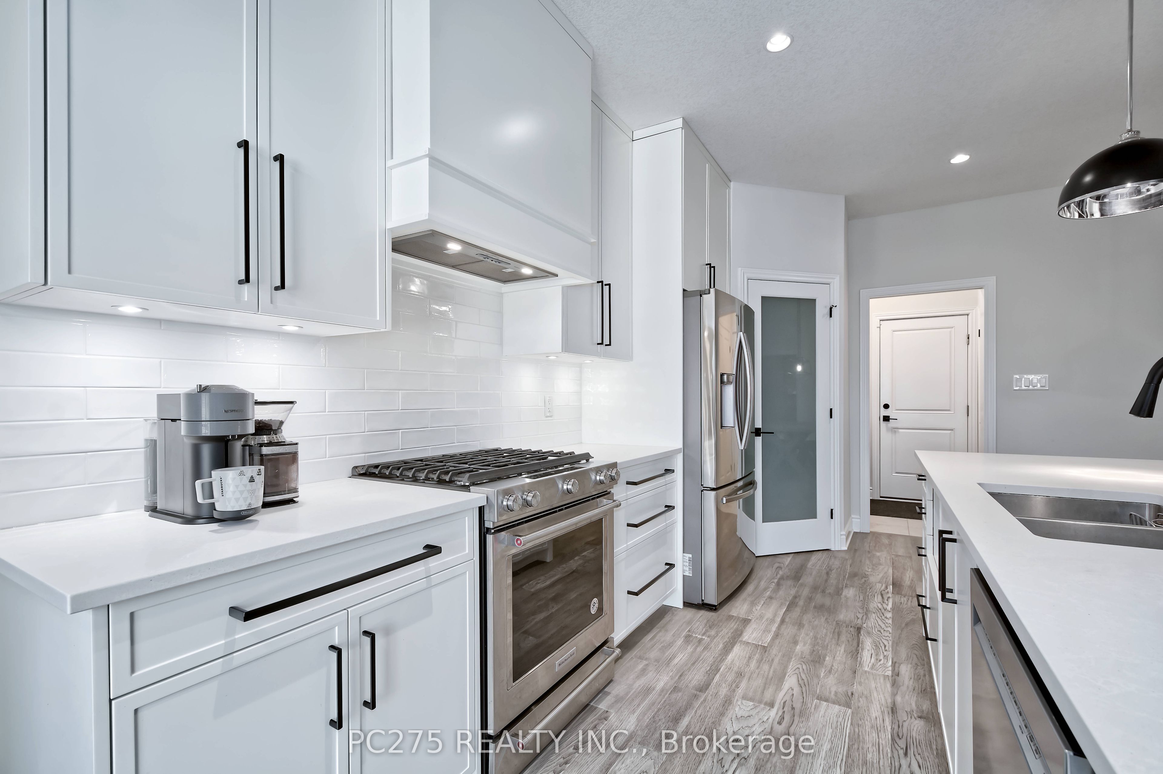 2022 Upperpoint Boulevard 10 Property Photo 14