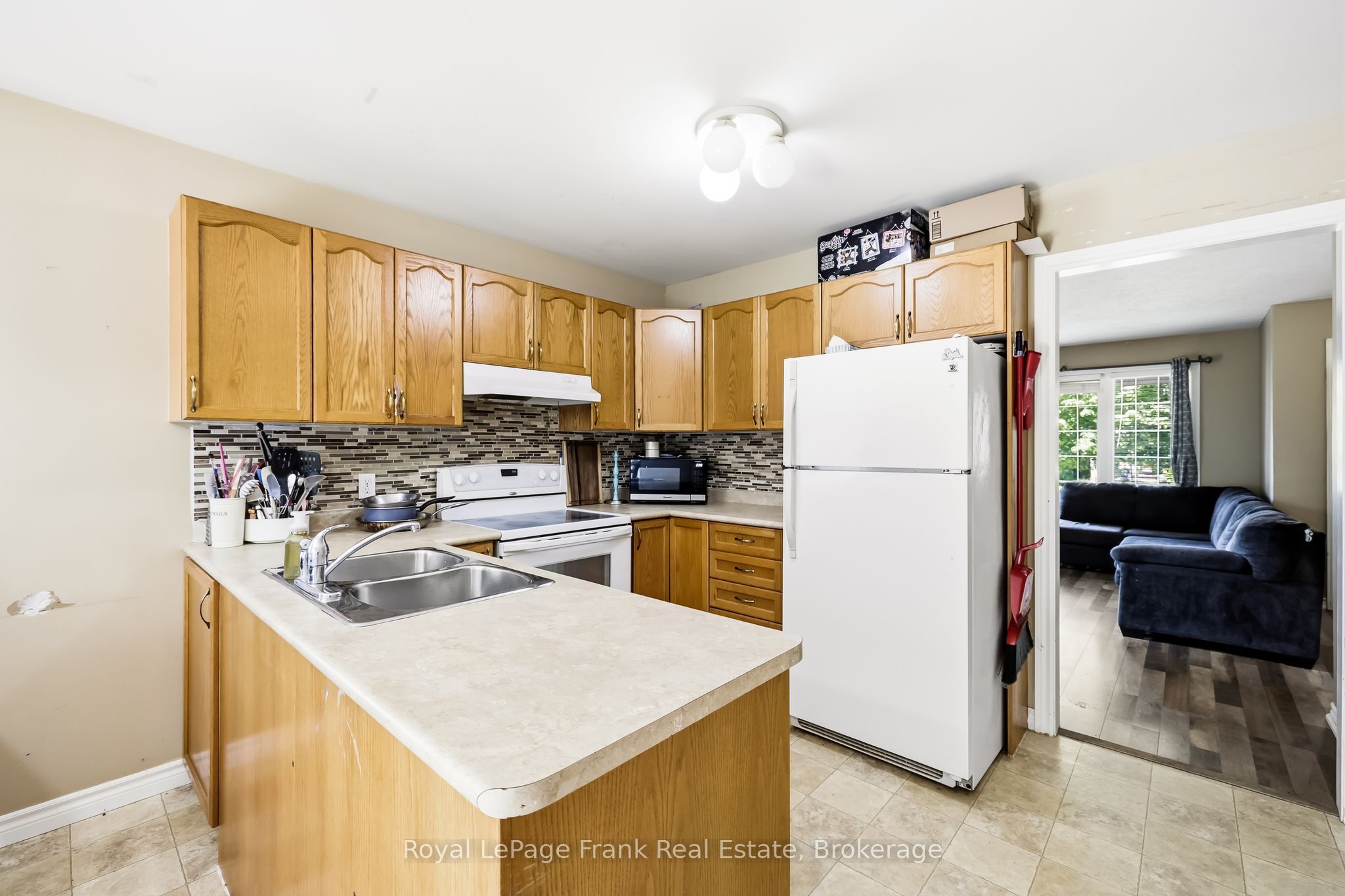 9 Durham Street W Property Photo 12