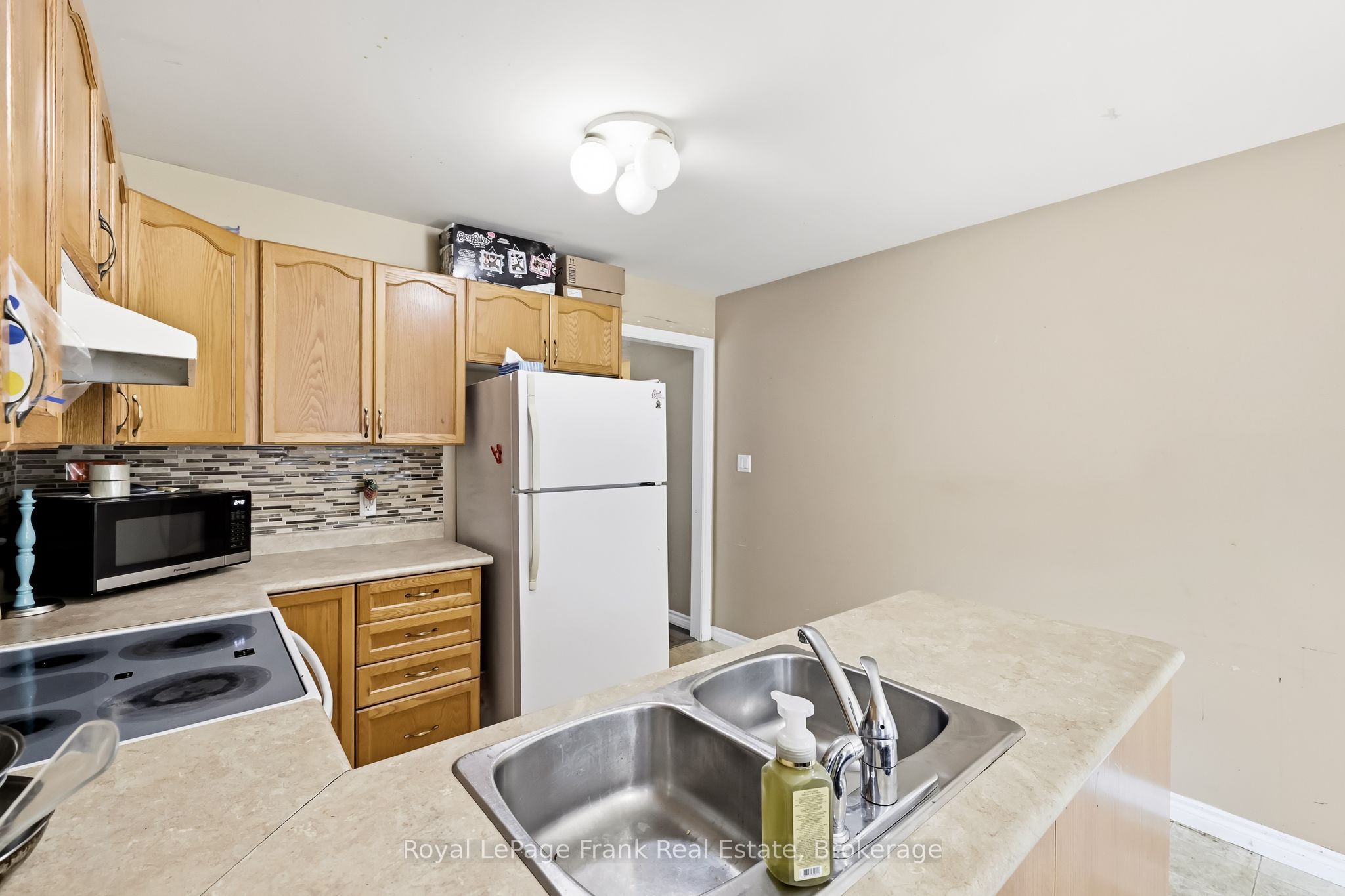 9 Durham Street W Property Photo 13