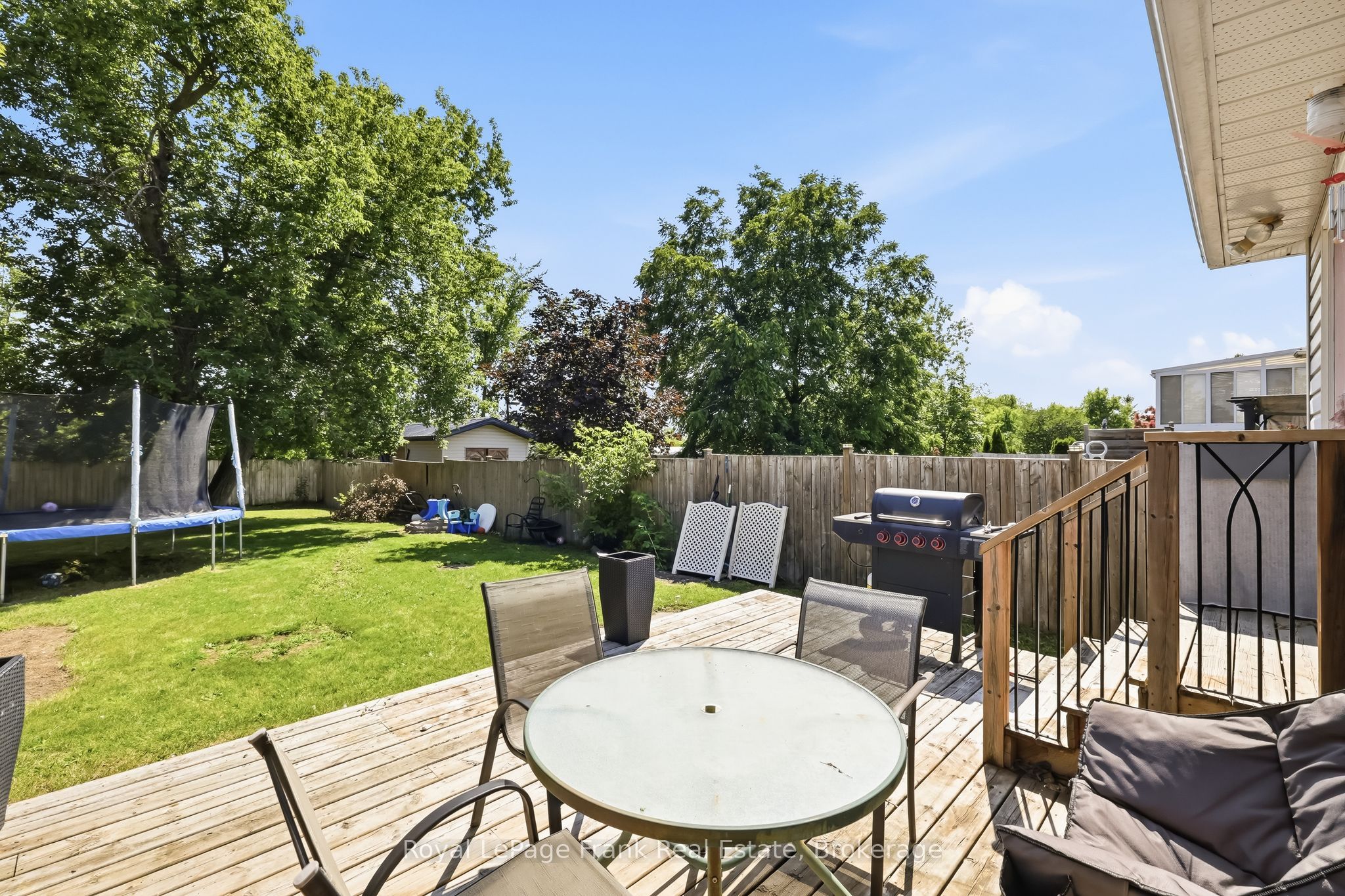 9 Durham Street W Property Photo 25