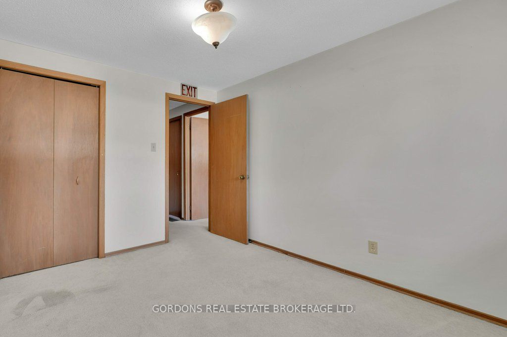 25 Eastpark Drive Property Photo 37