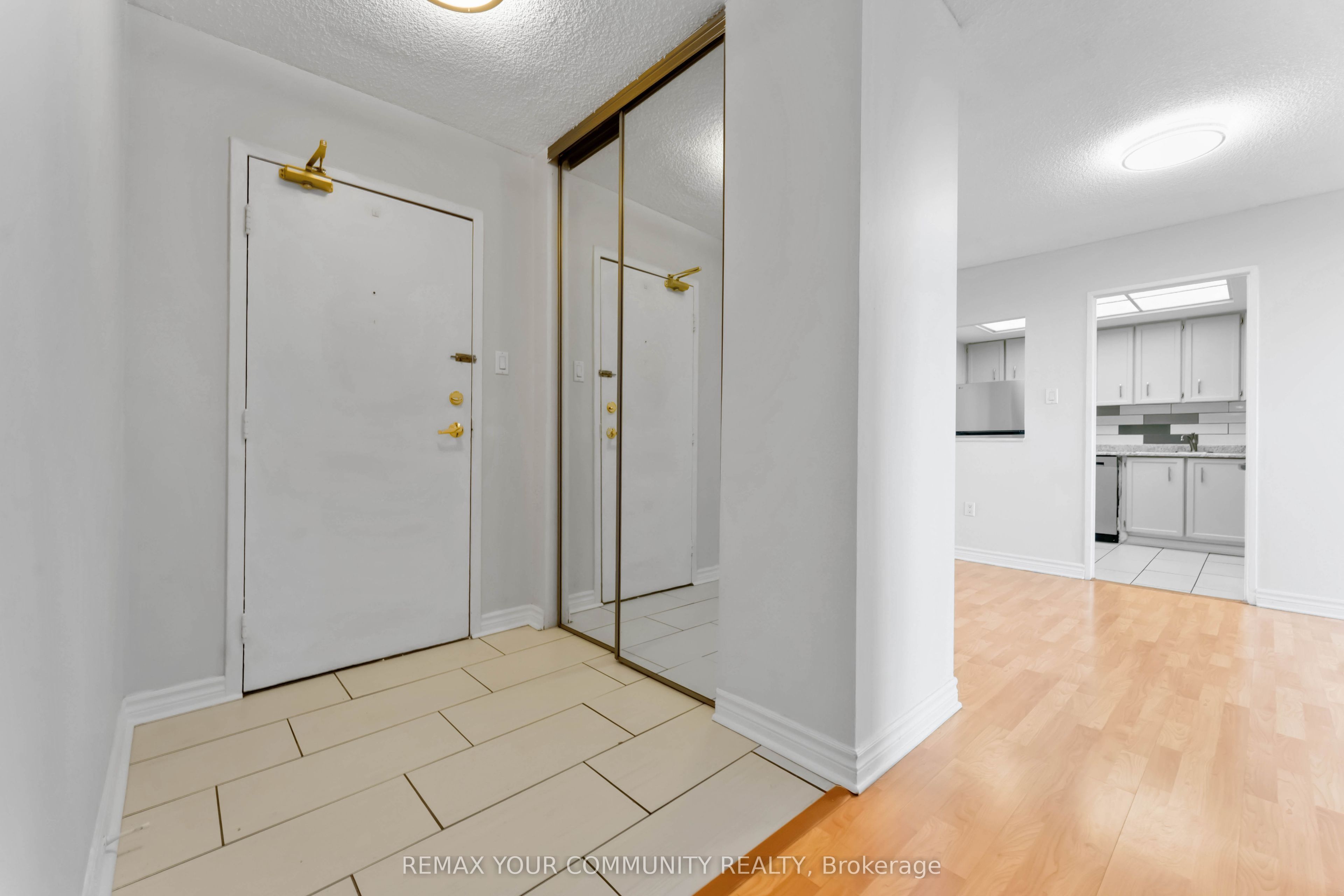 500 Laurier Avenue W 608 Property Photo 5