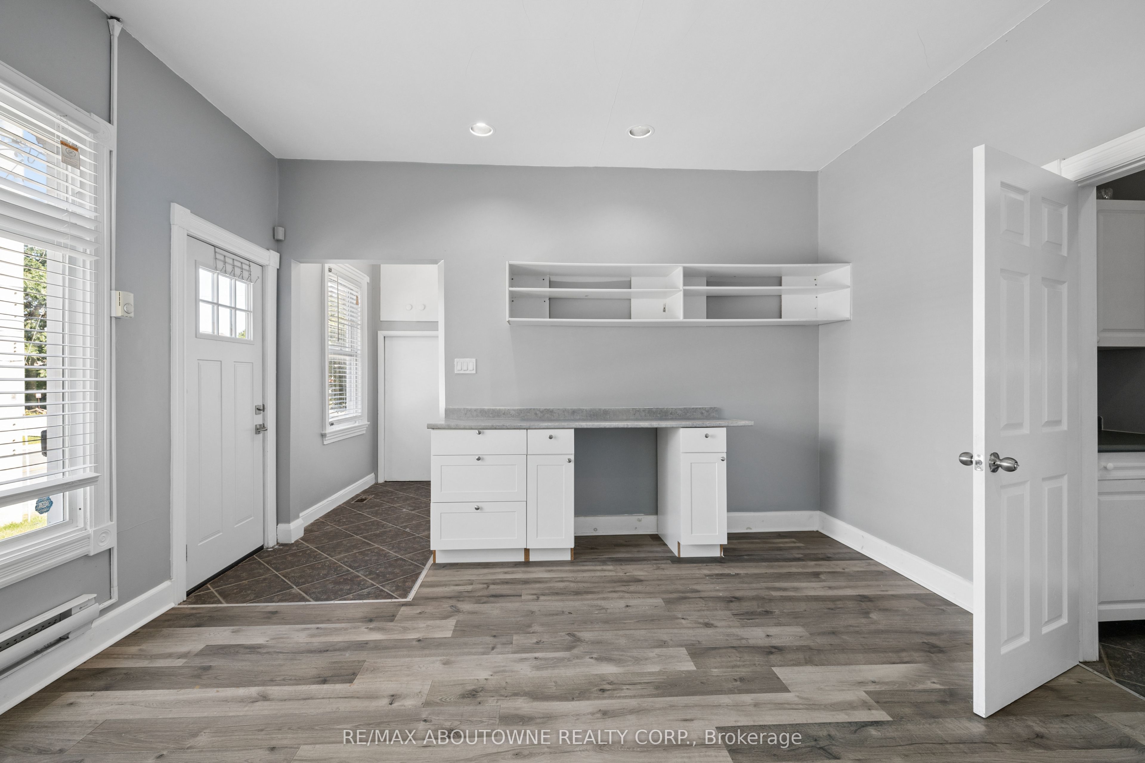 92 Lake Street Property Photo 10
