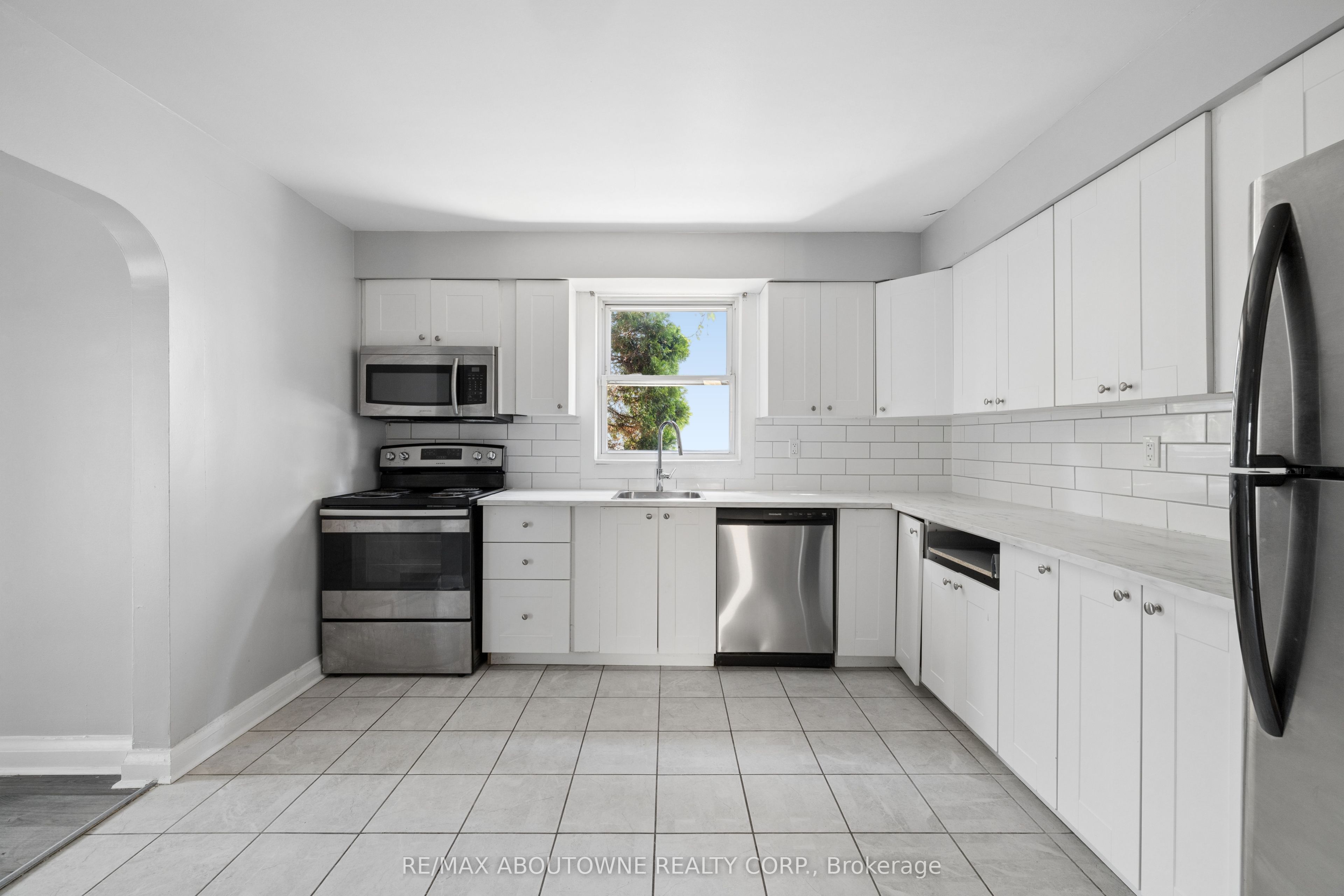 92 Lake Street Property Photo 19
