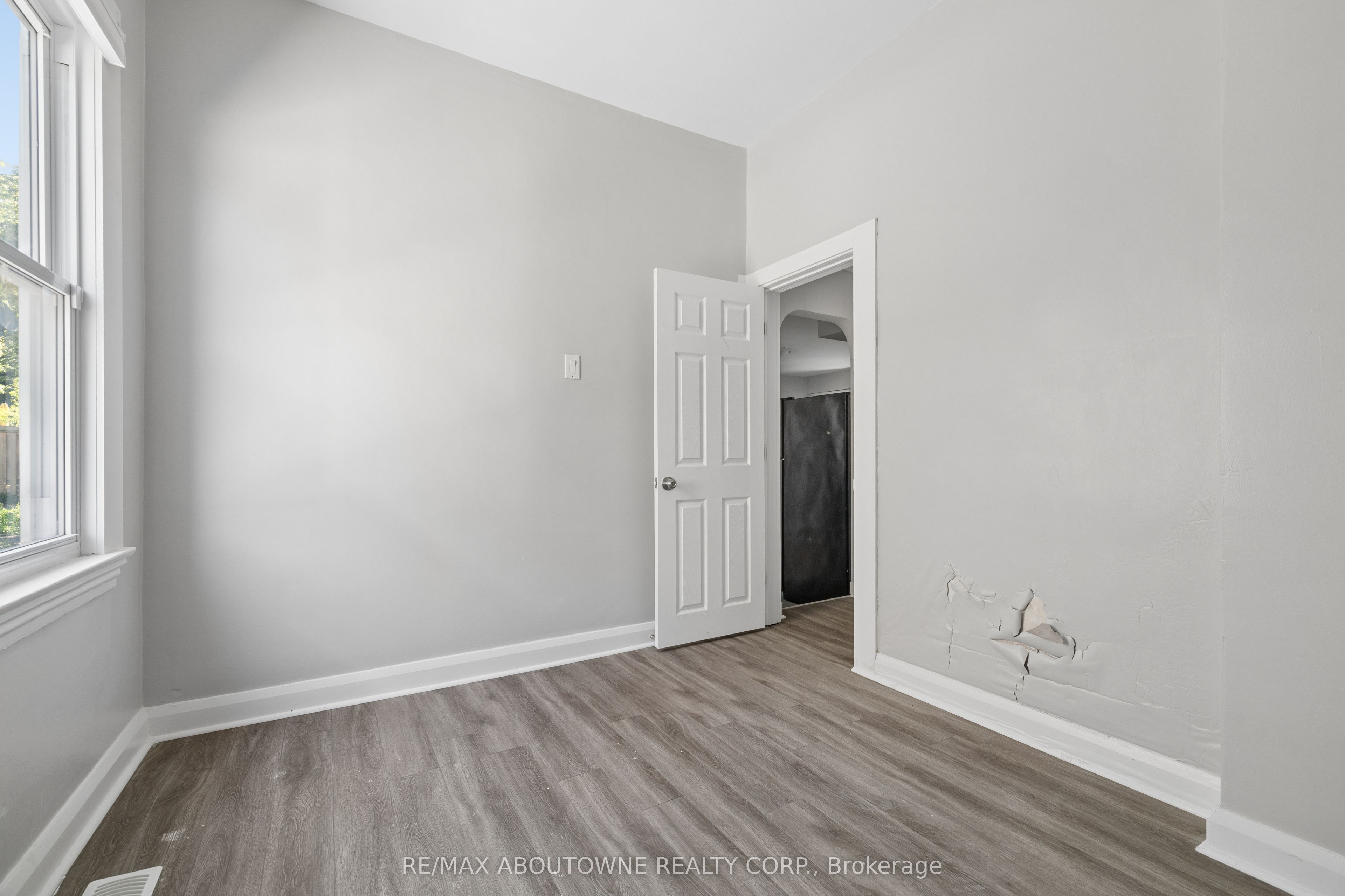 92 Lake Street Property Photo 25