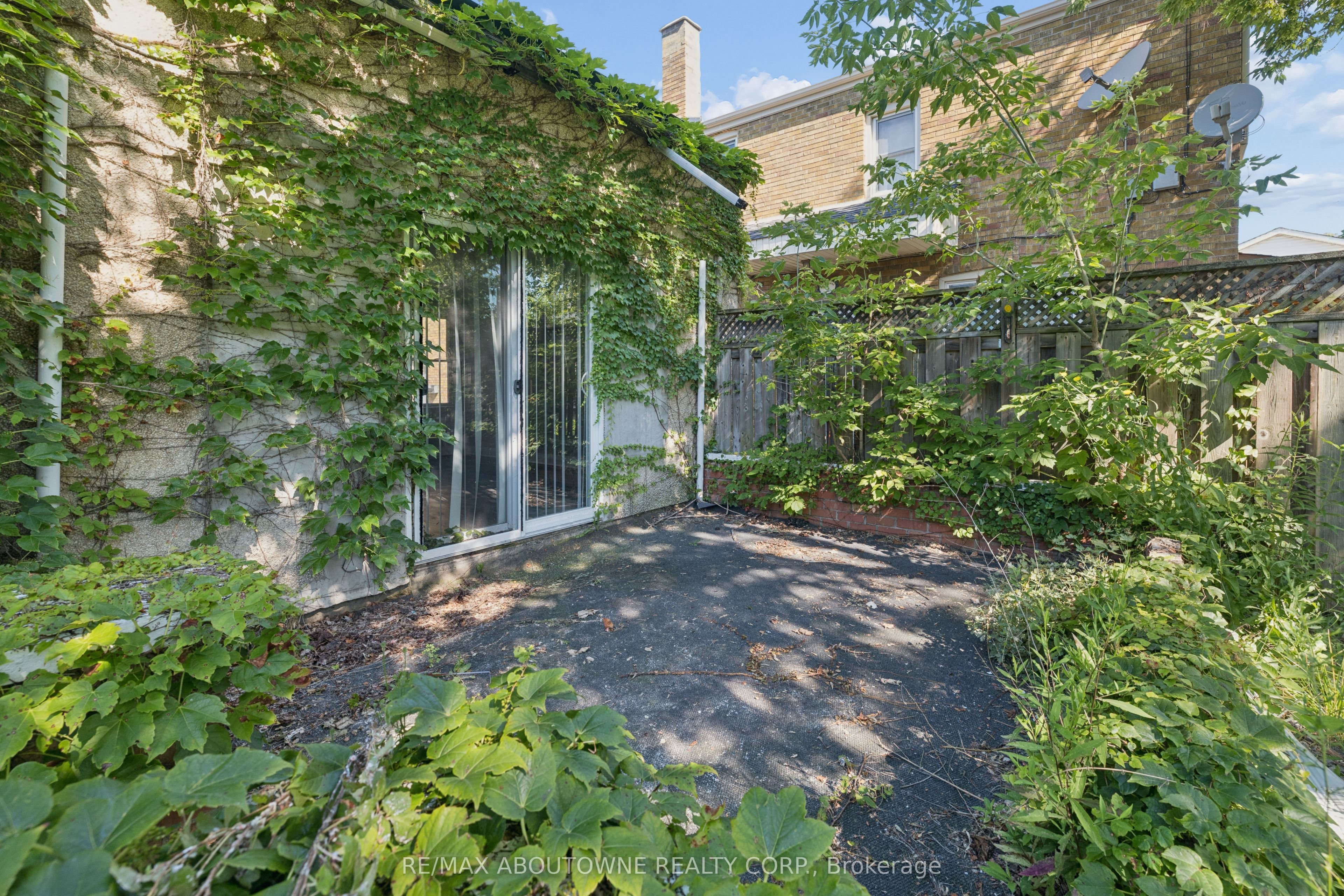 92 Lake Street Property Photo 31