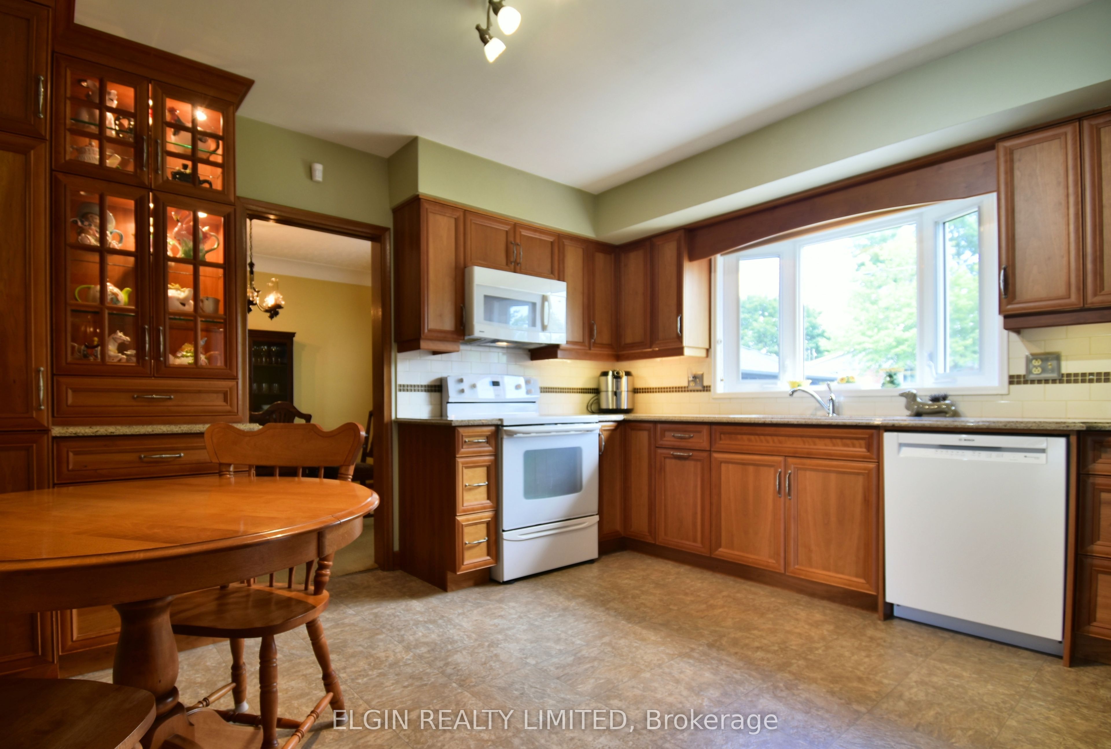 18 Pullen Avenue Property Photo 5