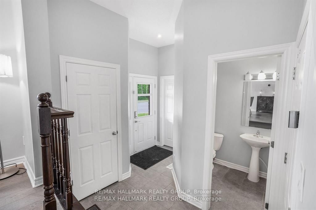 100 Lerta Way Property Photo 3