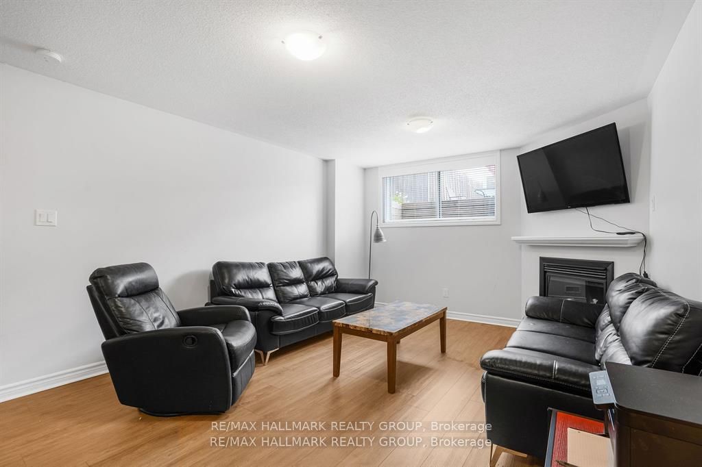 100 Lerta Way Property Photo 23