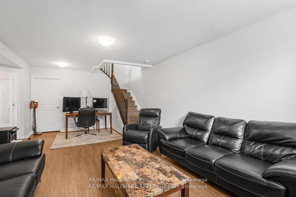 100 Lerta Way Property Photo 24