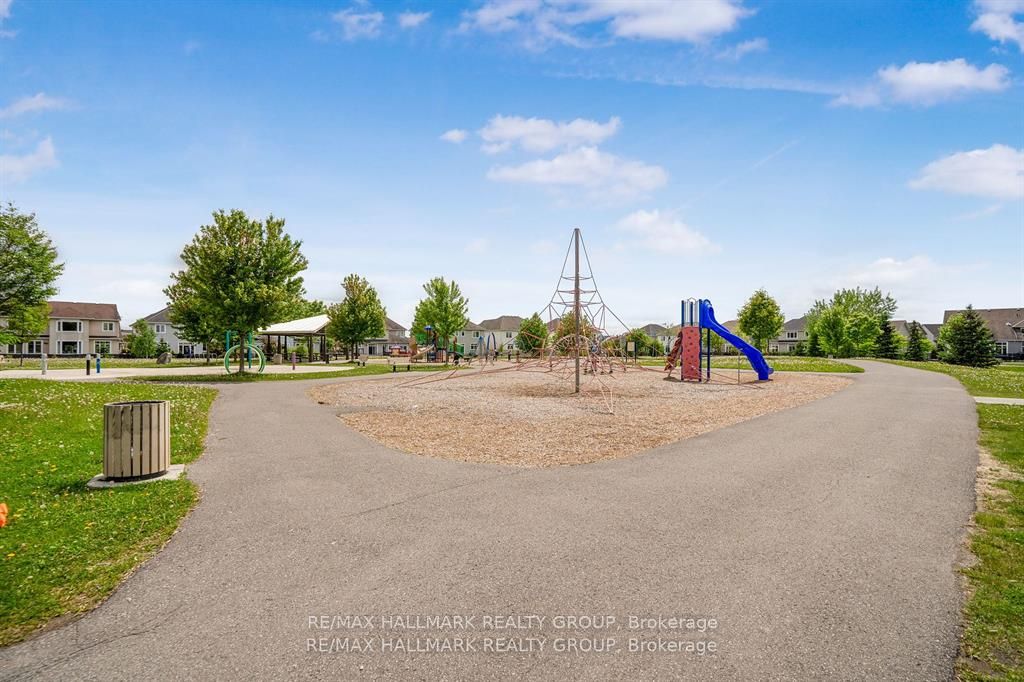 100 Lerta Way Property Photo 27