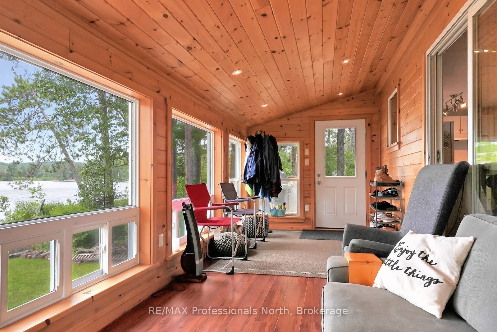 1053 Cheerful Lane Property Photo 13