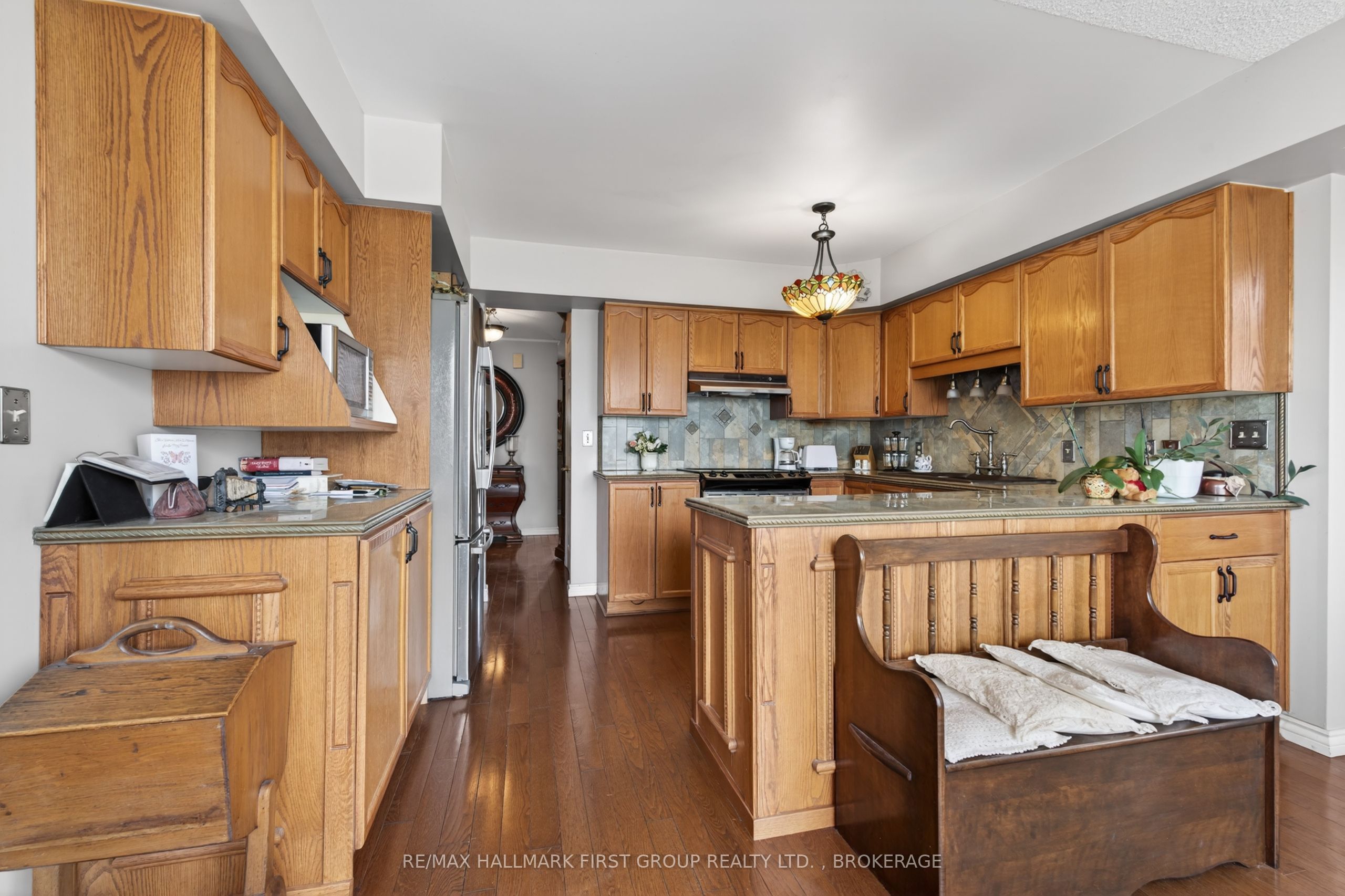 1130 Caitlin Crescent Property Photo 8